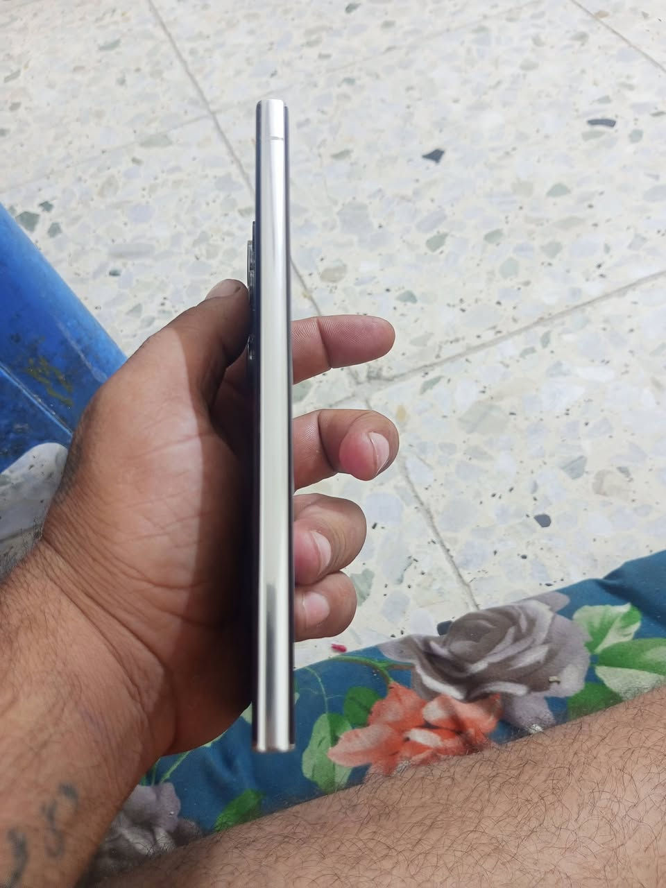 سلام عليكم الترا s23 لمس ميشتغل بيع او مراوس مكاني بغداد الشعب ***********

