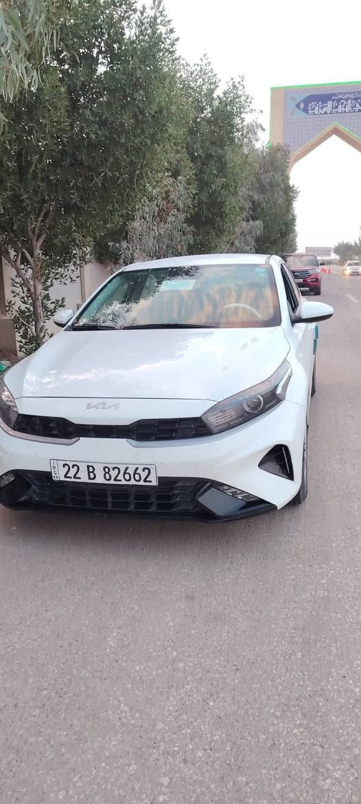 سيراتوو موديل 23خليجي مواصفات نص فول قطعتين تبريد داخل لونين تحكم ستيرن لد امامي مكنيه 1600كير ومحرك كفاله تخم تاير حداديه امامي خلفي 100
تبريد كفاله شرط ثلج السياره بيها قطعتين صبغ جاملق امامي وباب  وتعديل شرط بدون فتح وبدون دواخل والسونار موجود بالمنشور مكانها واسط قضاء الصويره غير متواجد على الخاص ***********
