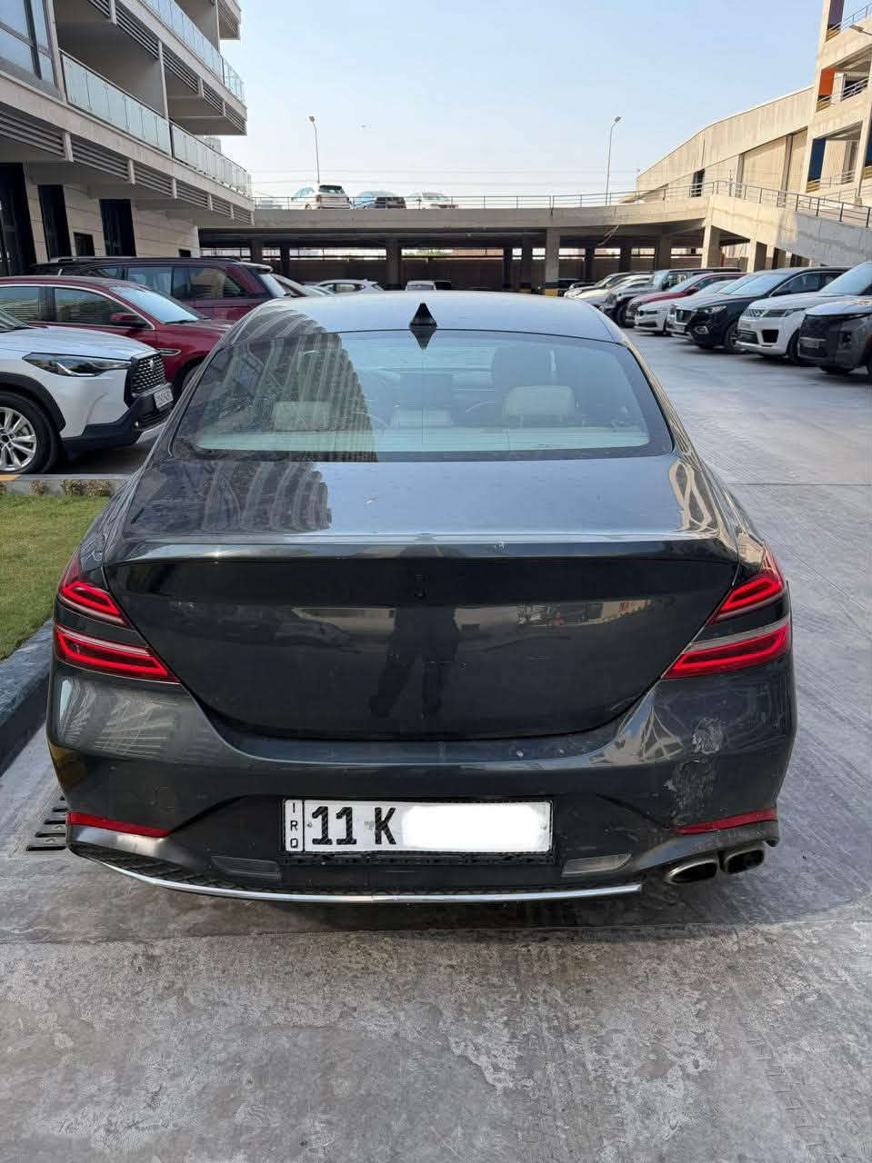 جينسس 2023 G70 أمريكي 
حادثها جدا خفيف جاملغ  حافة البنيد 
ماشيه 58 الف  
داخل اوف وايت كراسي كهرباء وتدفئة 
رقمها بغداد باسمي عنواني المنصور 
( بيع مستعجل جوا السوك 170 ورقة) 
***********
