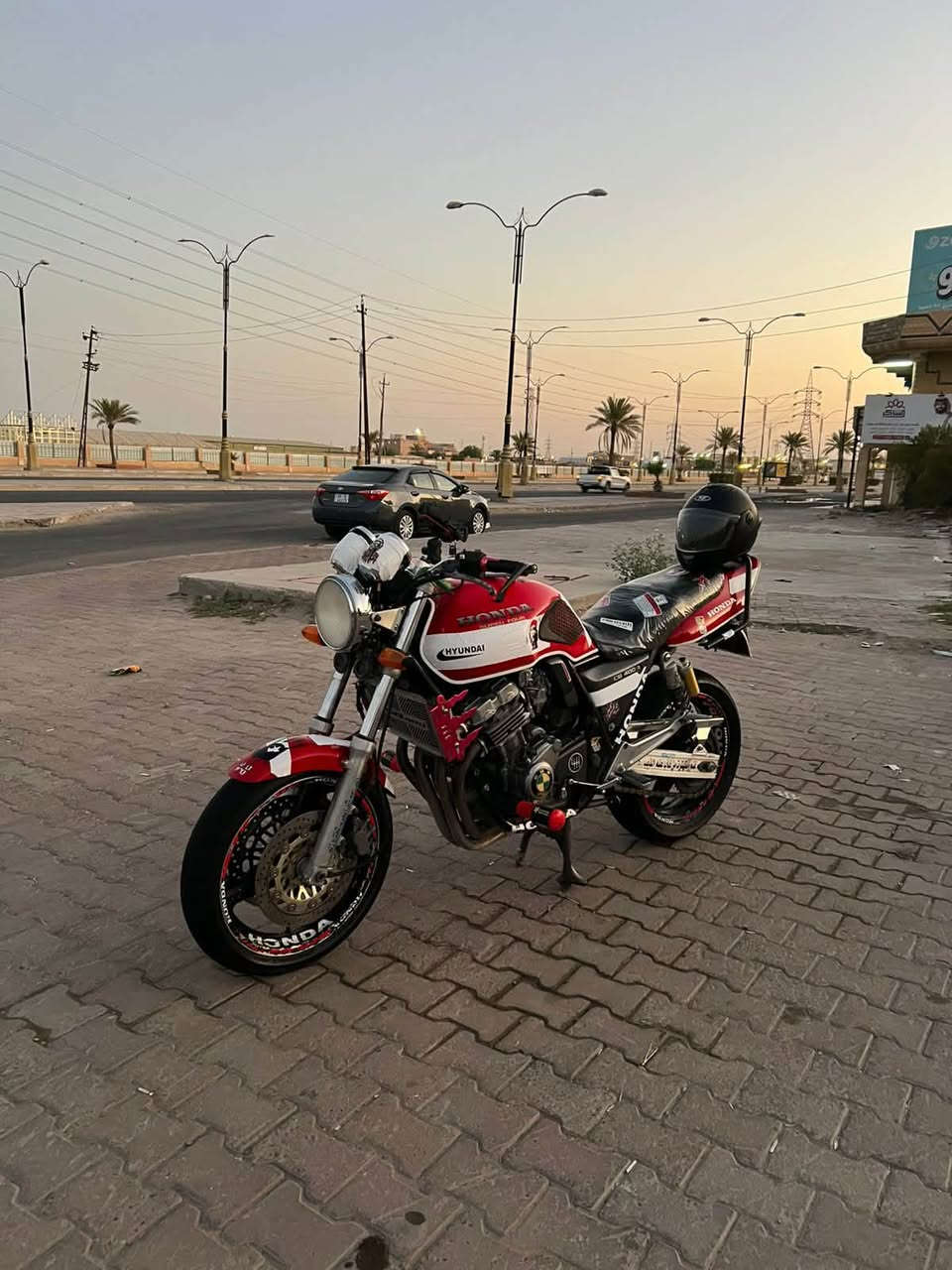 العزاز مابعد السلام
سيبي 400 جيل اول 
كفاله عامه 
بيع فقط بدون مراوس 
دراجه جاهزه على اخر حبايه 
123 بطناش وترايك وين ميعجبك 
السعر المطلوب 14 بيها مجال
مكاني تكريت ***********
ملاحضه مكاتبه فقط ♥️
