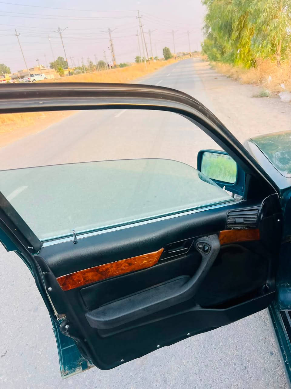 BMW 525i
موديل 1991 بدون صبغ 

كير مكينه بـشرط 

غررفت السياره جلد كهرب 

تبريد تـدفئه بـشرط 

طخم السياره 60‎%‎100 

ويل اصلي 17 تواير بجيس 

سياره بدون نواقص 

للبيع او مرواس مكان السياره زمار 

*********** بي وتساب
