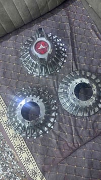 شباب كبات موستك 5قطع ٣نضيفات نضافتهن مثل ما بضحه بل صوره و 2نص عمر  لي...