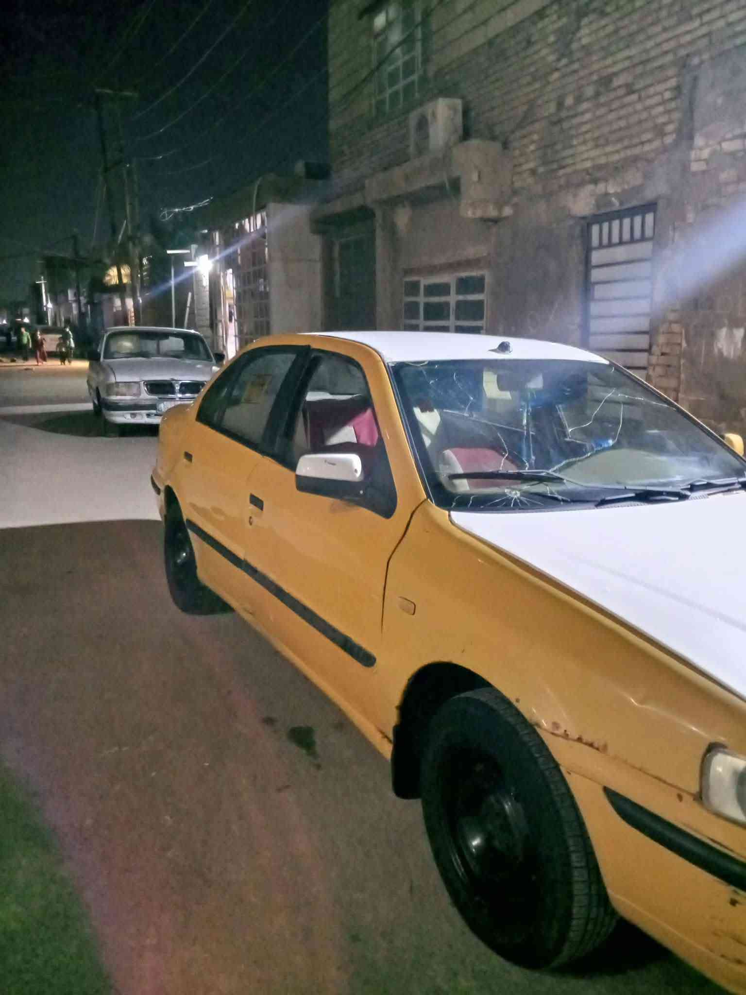 سلام عليكم سمند موديل 11رقم ذي قار بدون راعي البيع او امروس 
كير ومحرك خير من الله
تايرات نضاف 
دشبول وبطاين نضاف
لايتات كلها شغاله بك لايتات كلها شغاله 
مكاني ناصريه سوق شيوخ سعر 14بيها مجال 
***********
