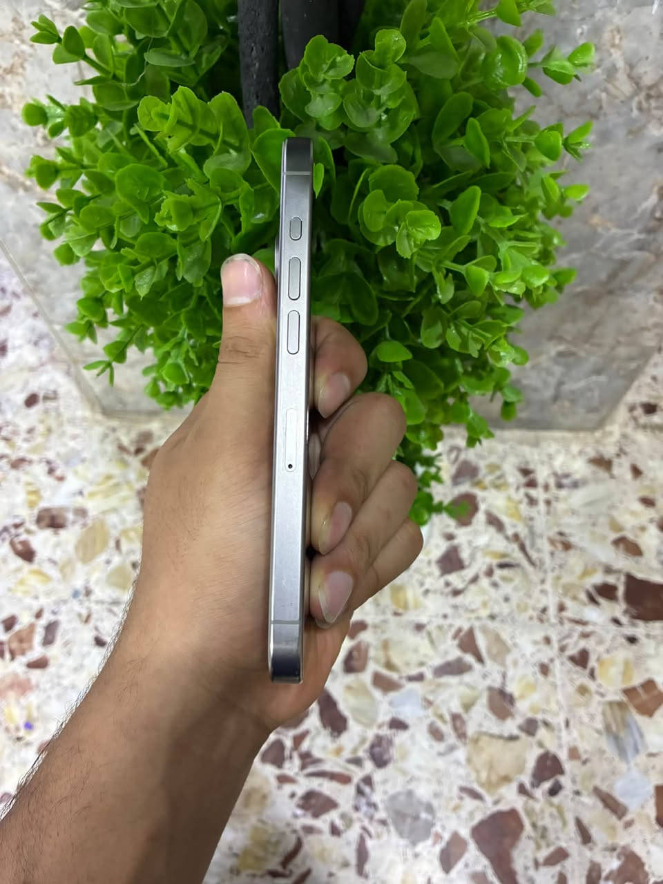 آيفون ١٥ برو • ١٢٨ • ضهر مبدل