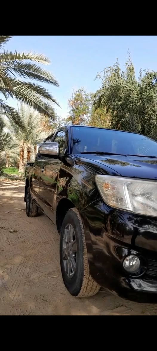 سلام عليكم تيوتة هايلوكس للبيع موديل ٢٠١٤ كفالة عامة جديده تخم تاير جديد سيارة مالت جناي سيارة بسمي تحويل ثاني يوم 
الرقم *********** ***********
