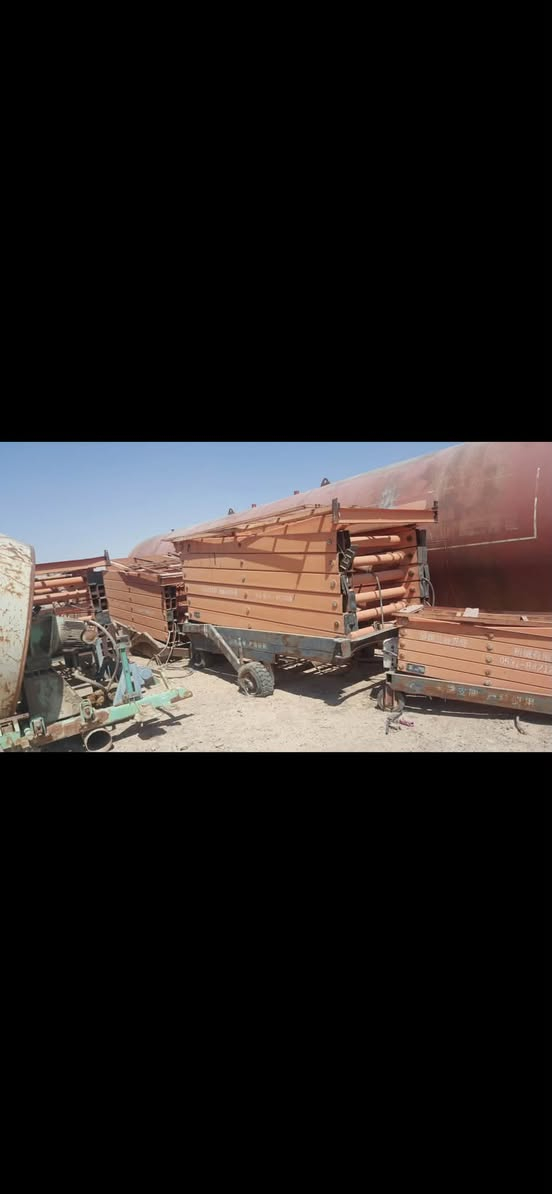 السلام عليكم هياكل صاعدات حديدة للبيع بدون ماطورات حديد قوي وارتفاع ١٦ متر ثلاث قطع التواصل مع ***********
