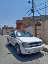 شوفرليت بلايزر سياره جاهزه من كلشي ماناقصها شي مكينه وكير شرط كهربائيا...