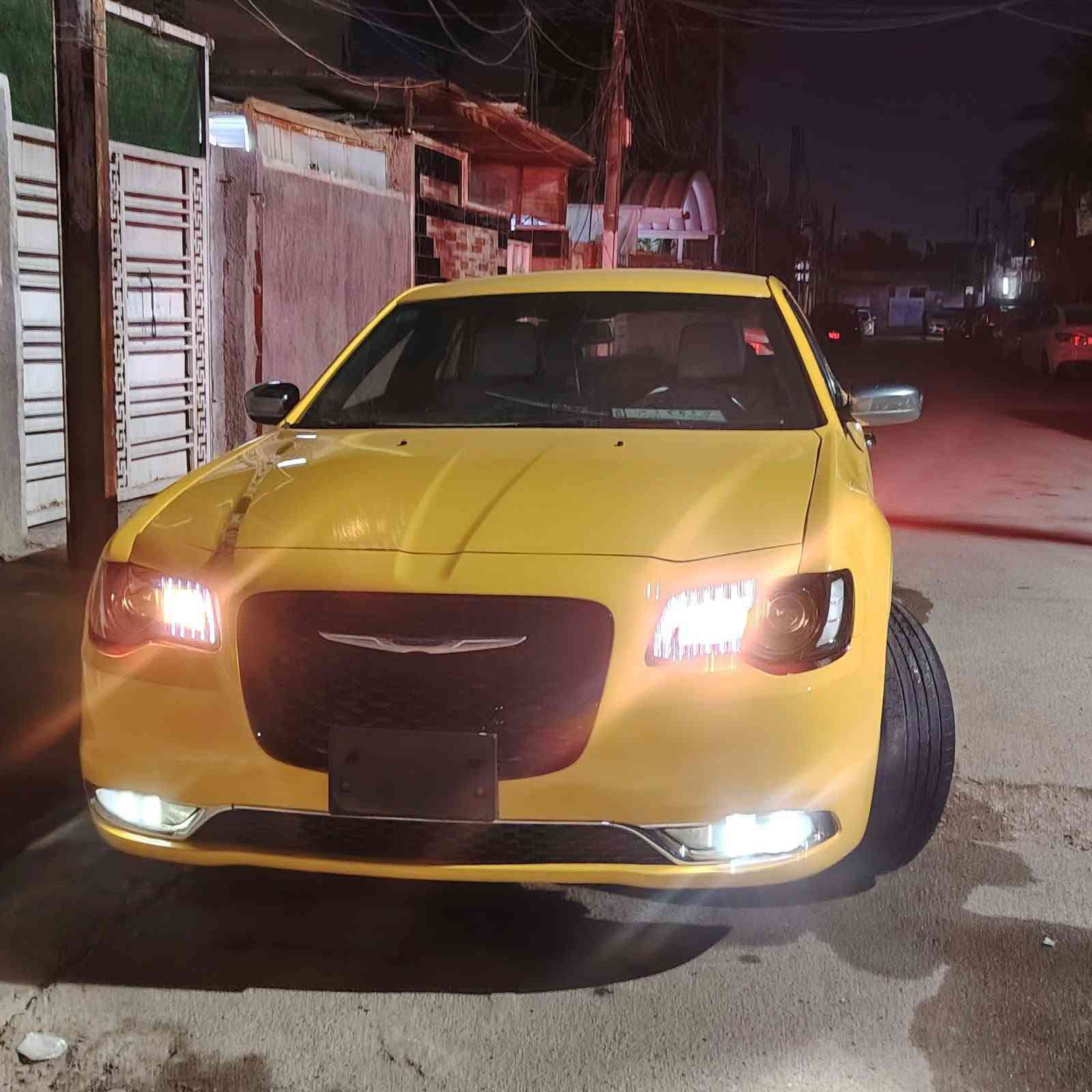 كرايسلر 300 • موديل ٢٠٢٠ • رقم بصره