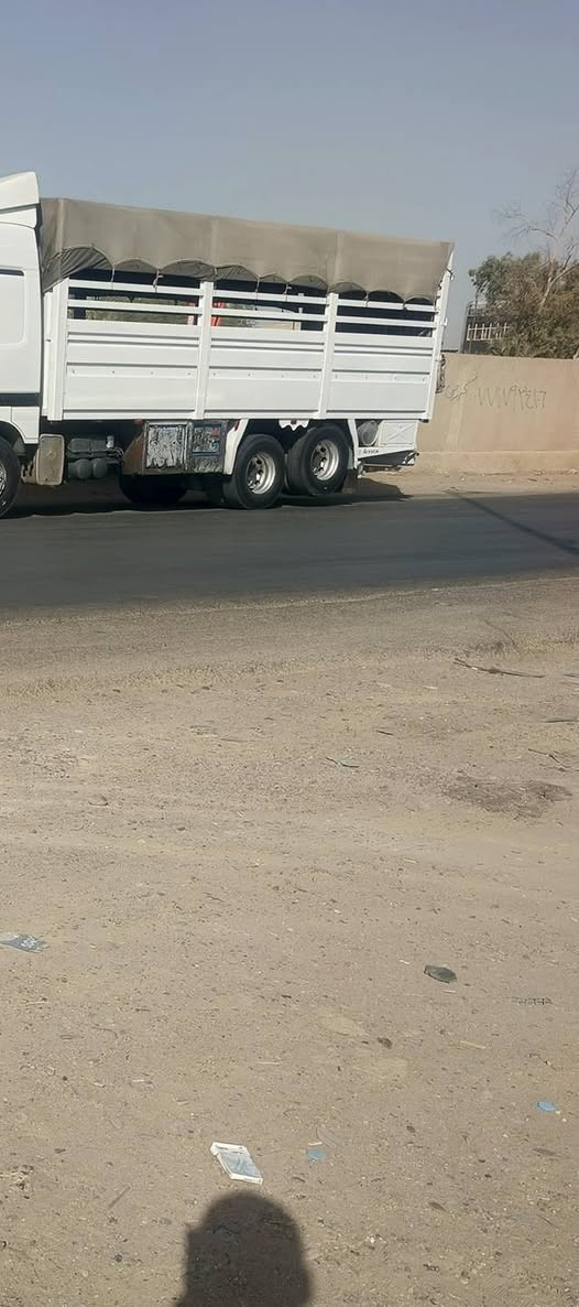 السلام عليكم بدي للبيع طول 7ونص والعرض مترتين وثنين وخمسين ارتفاع مترتين ونص يشيل سبعات طماطه مكاني الصويره للاستفسار ***********//***********

نص مكتوب في الصور:
- 23mm f/1
- CAMON 30 •
- 23mm f/1.88 1/187s ISO50