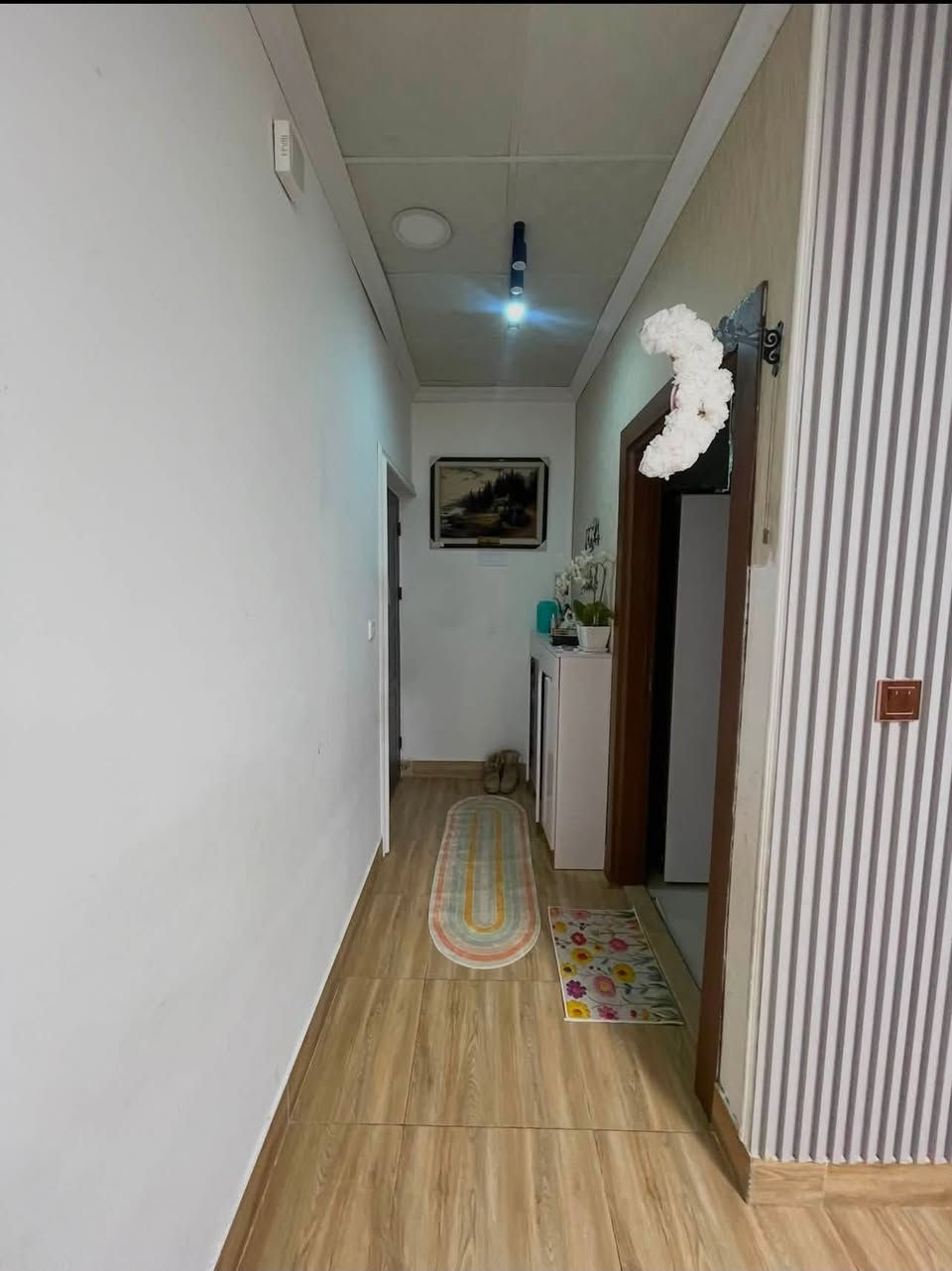 🏠 شقة للبيع في مجمع الزهور السكني – بغداد / سريع محمد القاسم
🏢 عمارة D7  شقة 27
📐 المساحة: 80 متر
💸 واصل قسط 7 سنوات
سعر البيع: 45 مليون 
📞 للاتصال:
*********** / اتصال + واتساب
