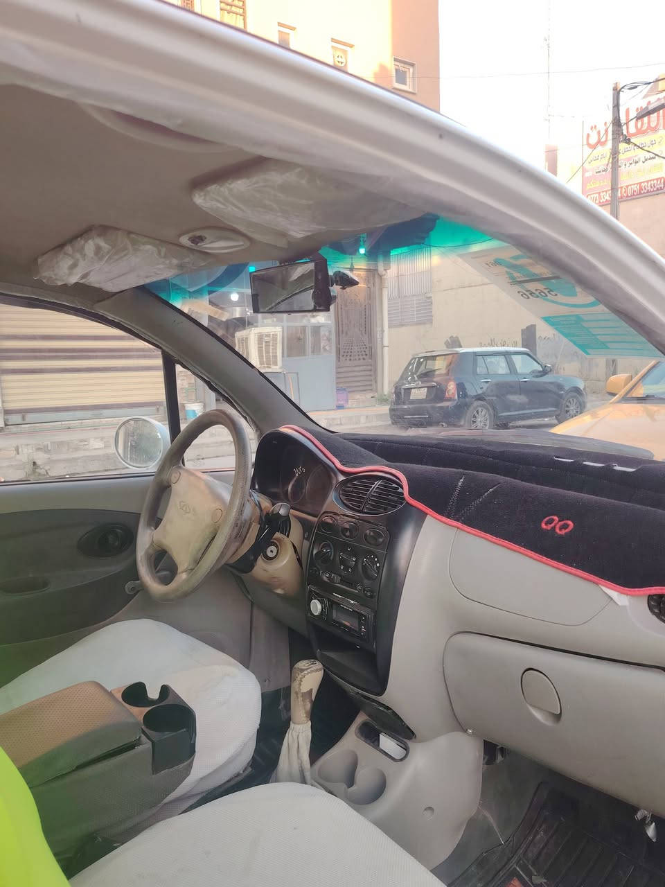 االسلام عليكم عندي سياره كوكو للبيع كير ومكينة شرط  طخم الورا والكدام جديد وطخم تايات جديد سياره شرط التحويل والوكاله سنويه لل 2030 كاربون بانزين بيها ماستر سياره حزام صبغ بدون حادث سعر السياره 27 ورقة وبيها مجال ***********
***********
