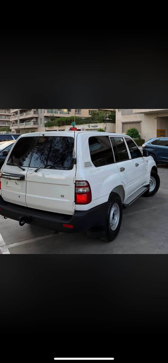 بۆفرۆشتن. 🇸🇦🇸🇦 للبیع ..
لاندكروزر (٢٠٠٣)مواسەفات(G)
گێڕوومەكینەو ئەكسلو دەبڵ ئەكسل بەشەرت
سەنەوی تـــا (٢٠٣١) تازەیە ناوی لەحاسیبە نیە 

بەشەرت تەحویل ئەصلی
دوو سویچی بیلادی لەگەڵە

بـــێ بۆیاخ بـــێ سارد بـــێ چاڵ 
تەنها دوو پەڵە كارتی بچووكی هـــەیە

٤تایەو ویلی لۆكی لەژێرە تەقەو ڕەقەوهەموو گیانی بەشەرت  سەقفی بەرینەداوە بەشەرت
شاشە ئایپاد كامێرەو حـــاسە

شوێن:كەلار

ژمارەی خاوەن سەیارە : ***********
