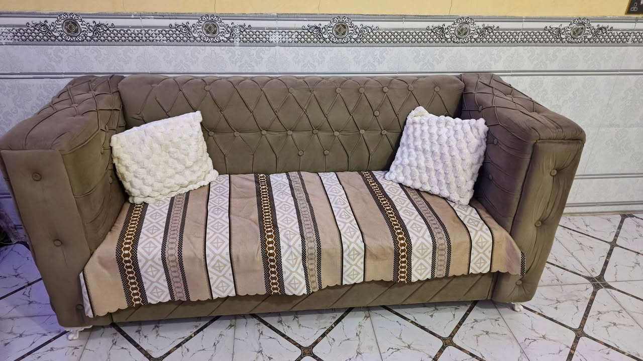 تخم 8نفرات بعده جديد تسكاب خشب قوي سعره . 

مكان الرميثه شراي يجي خاص
