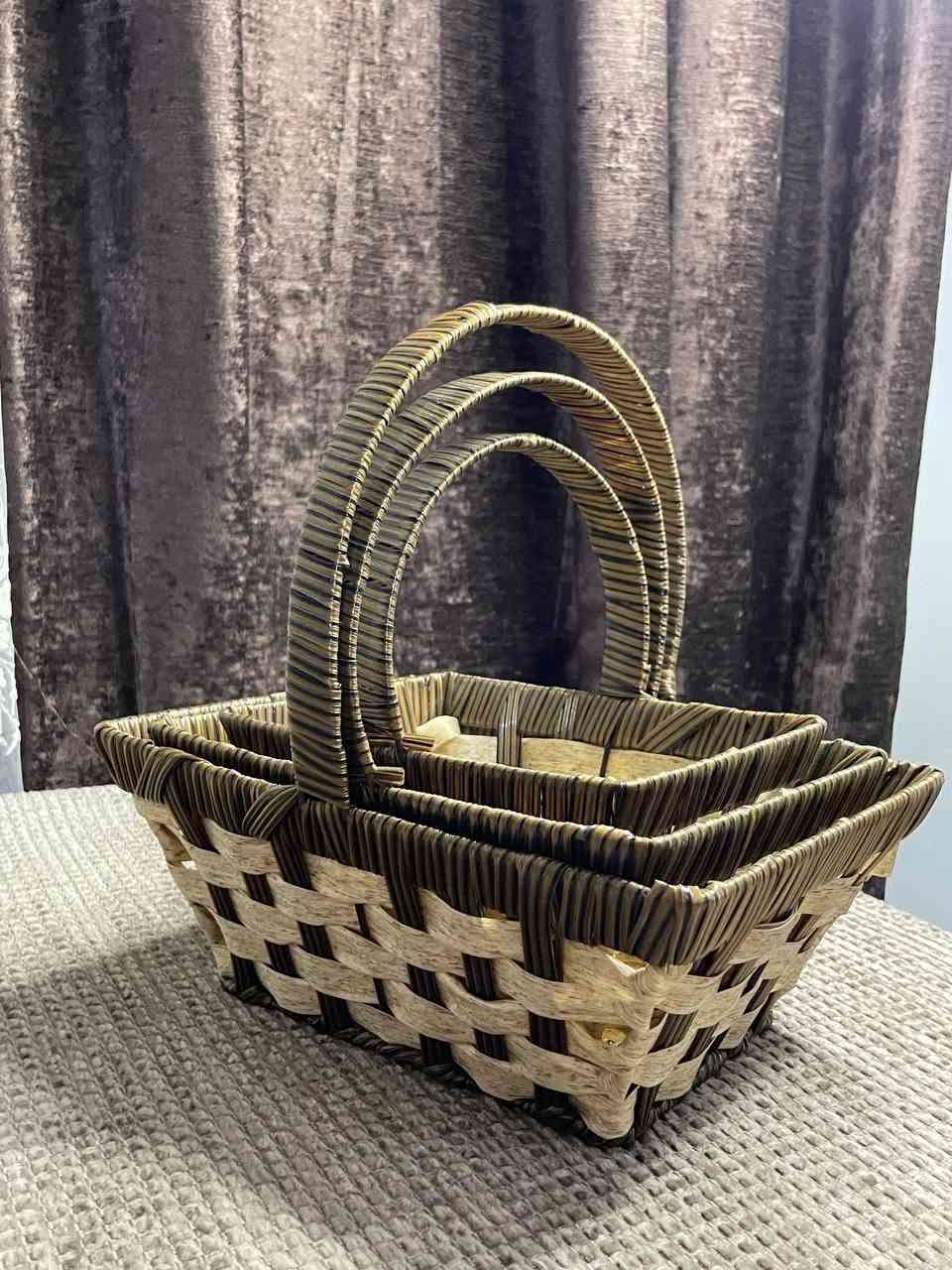 سيت سلات بأحجام مختلفه 
سعر السيت 12000 للحجز والاستفسار مُراسلة على الواتساب ❣️
***********
