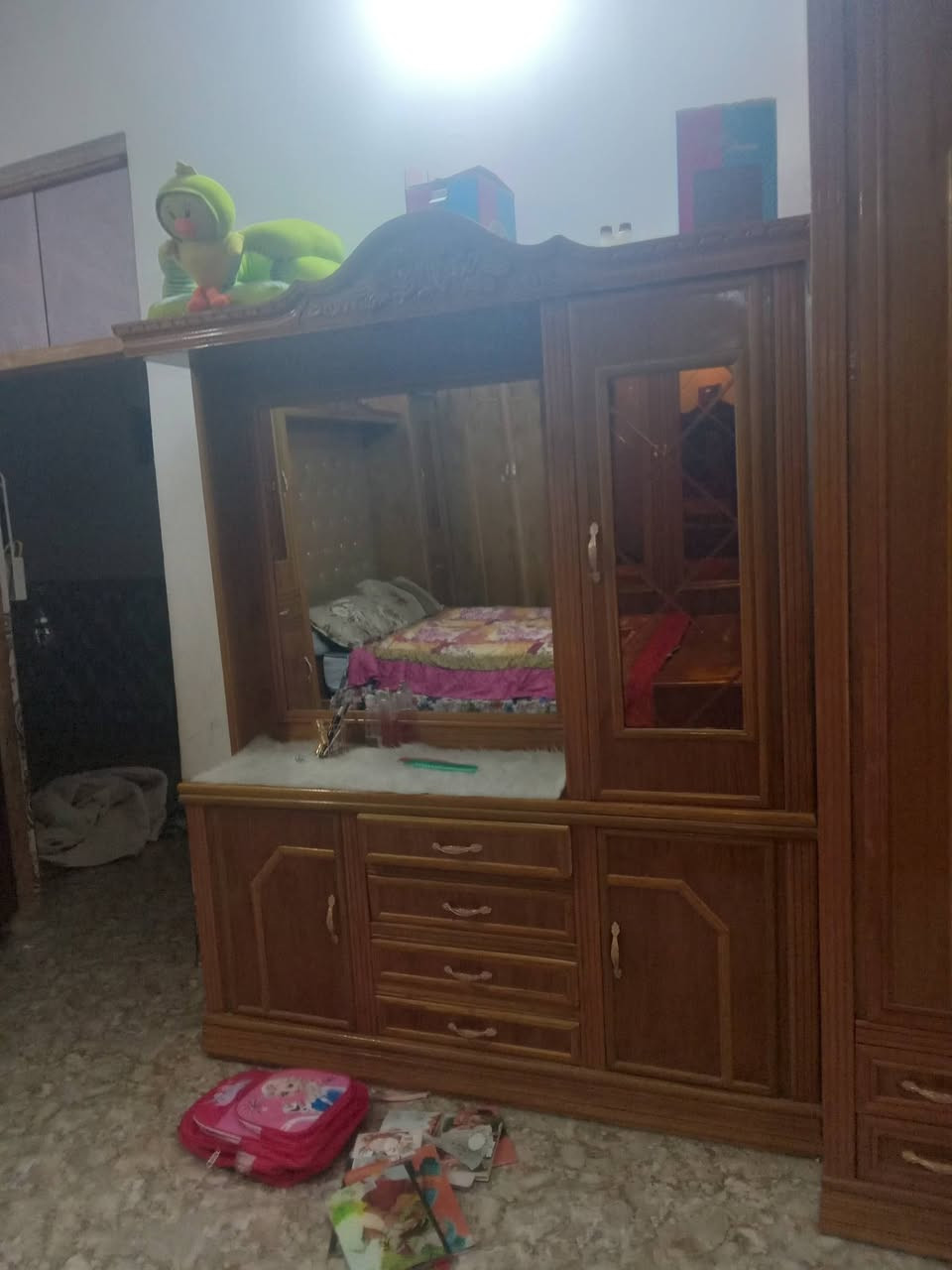 غرفة خشب • نجارة • نظيفة