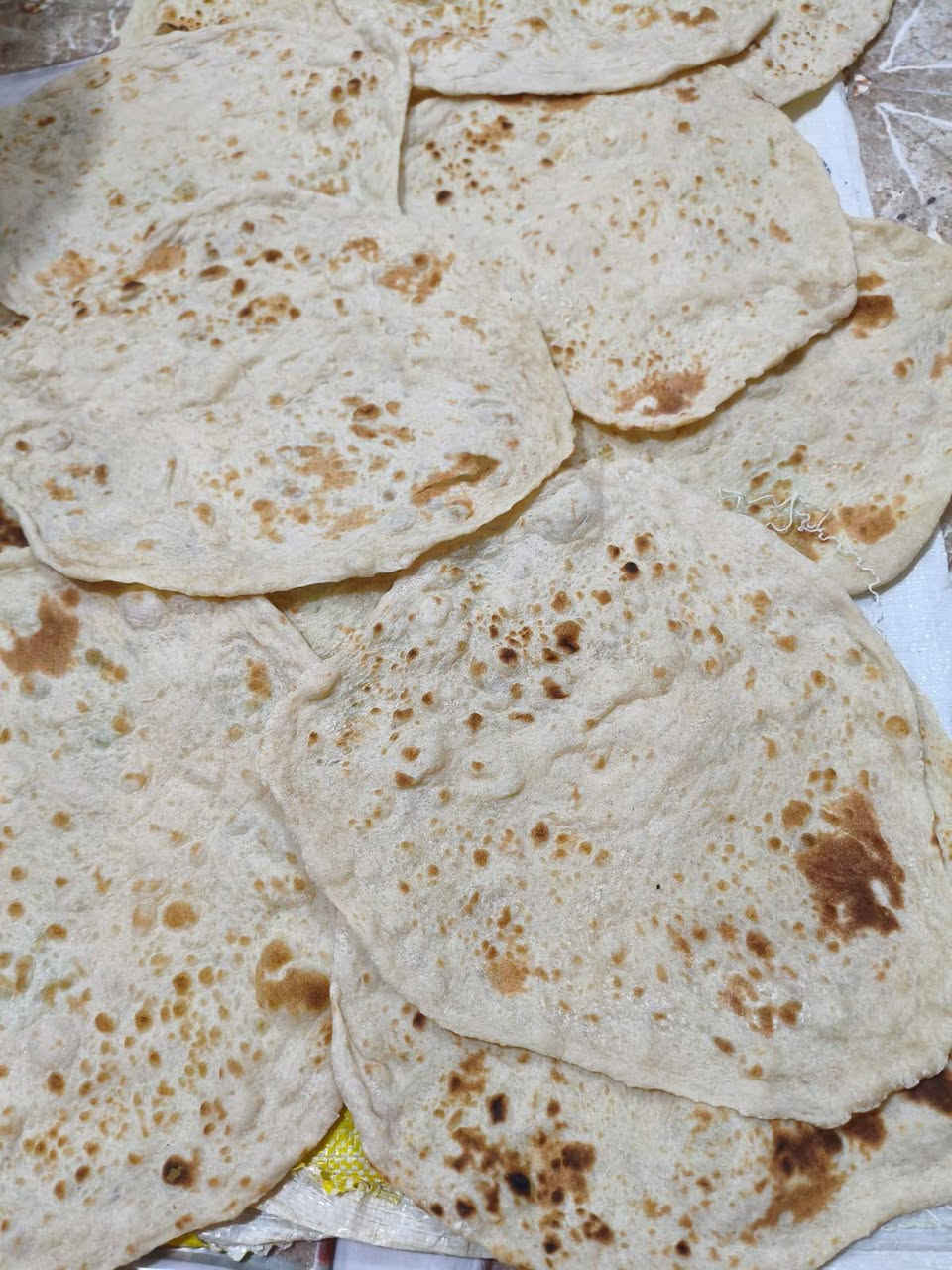 ✨ خبز بيت طازج وحار يوصلك ل باب البيت ✨
🥖 7 خبزات بـ (1000) دينار
🥖14خبزة(الفين)دينار
🥖21خبزة ب(،3الالاف دينار)
🥖28خبزة ب(4الالاف دينار)
🥖35خبزة ب(5الالاف دينار)
🥖70خبزة ب(10الالاف دينار)
🌸 التوصيل الفين دينار فقط
🧼 نظافة، طعم مميز، وعناية تامة.
📞 للطلب عبر الواتساب أو الخاص:
[***********]
