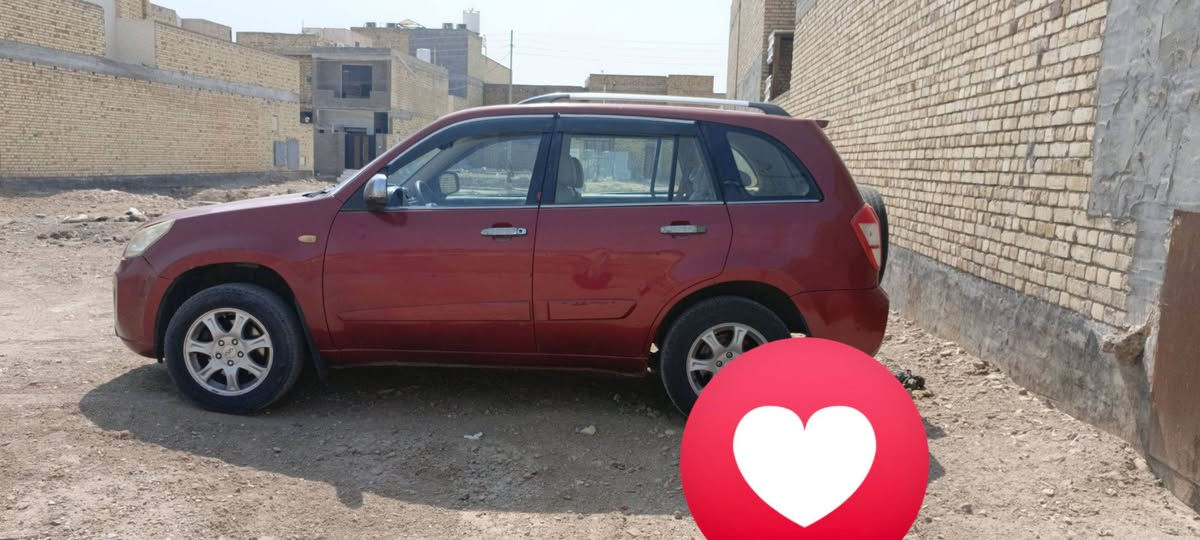سلام عليكم شيري تيكو موديل13 سياره كير ومحرك بلادي تبريد شغال بارد سياره حلوه ونظيفه 
رقم واسط 5راقب فتحت سقف محرك 1.8بلاد مكانها ميسان رقم*********** سياره مراوس فقط سعر 63وبيها مجال بسيط.
