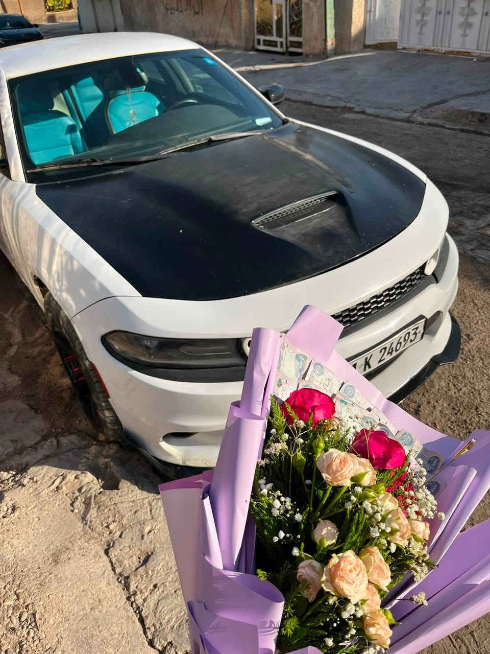 السلام عليكم جارجر 2015 SXT
محدثه بل كامل SRT
رقم بغداد حادث حلو صبغ قطعتين فقط جاملغ امامي وباب خلف السائق فقط بدون لا لغود ولا شواصي 
رقم بغداد
عليها اكزوز ريمونت يم علي علي الوادي
ماشيه 80ميل
مثبت سرعه 
سيتيرن تحكم جهتين
تشغيل عن بعد
*********** متوفر واتس وعل رصيد
