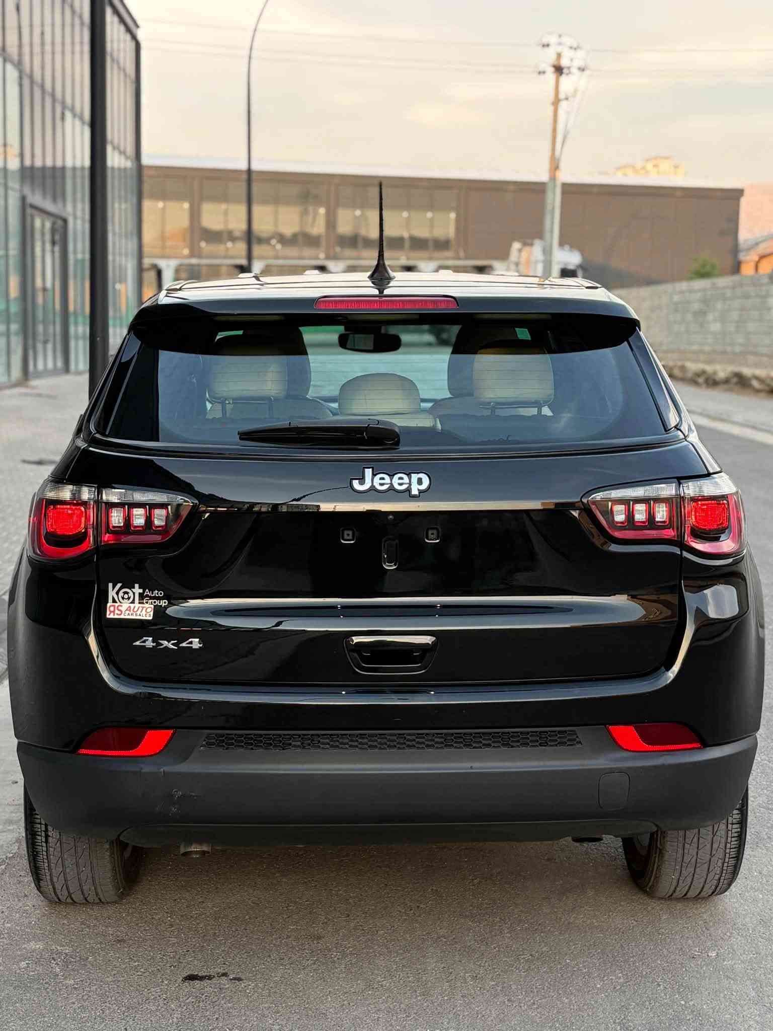 جيب كومباس AWD موديل 2024
صور الحادث بالمنشور

مواصفات : بصمه ، شاشه كبيره ، رادارات ، لايتات زنون ، فور ويل ، ويل كب ، كشنات جلد ، داخل ابيض ، تبريد قطعتين ، بريك بصمه ، 13,000 ماشيه ميل 

بدون صبغ بدون تبديل قطع 
حادثها فقط الدعاميه الاماميه 
ايرباكات طاكه وكله شادله وكاله شركة 
كير و محرك و رادار وكهربائيات و راديتر بلادي 
وبشرط الفحص بدون مصرف دينار متصرف عليها
جاهزه من كلشي السياره ماشاءلله كلش جديده و نظيفه و بدون رقم يترقم شمالي مكان سليمانيه
 
واتساب : ***********
