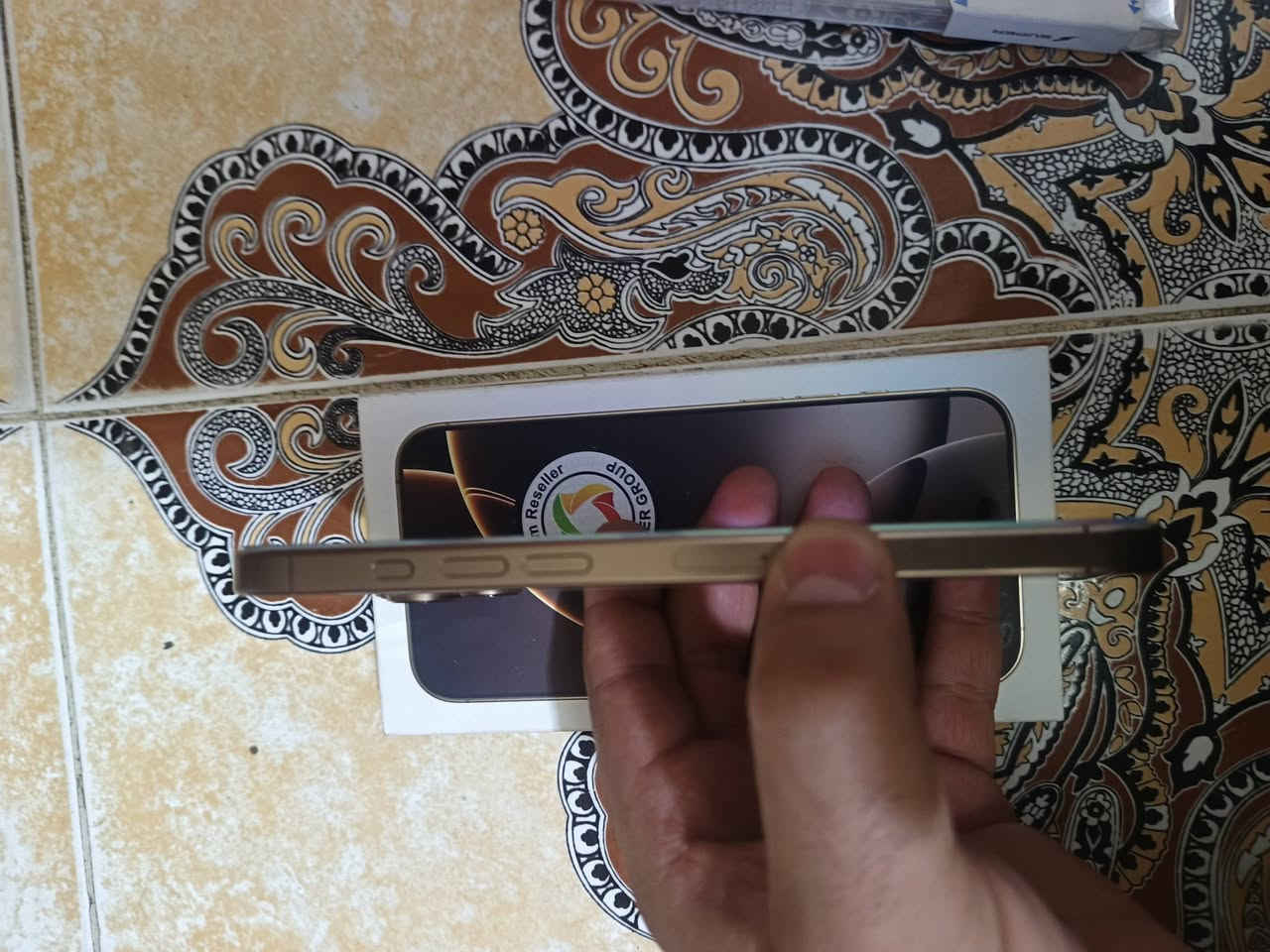 السلام عليكم ايفون 16 ماستر 256 بطاريه 90 جهاز ما مفتوح نضيف فول السعر مليون و225 المكان بغداد الشعب ***********
