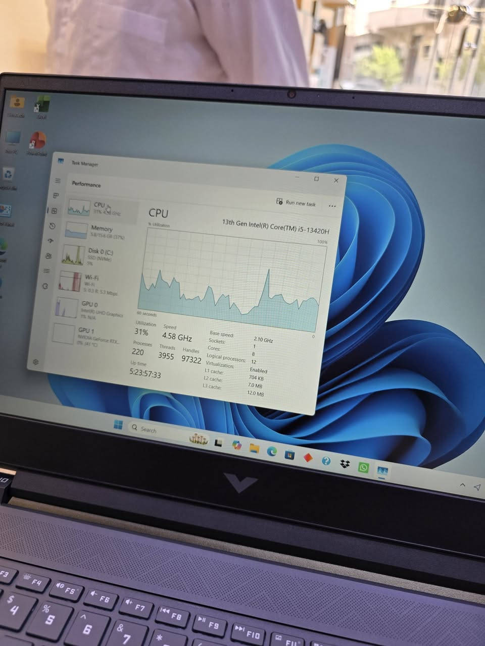 HP VICTUS 15
CORE I5-13420H
RAM 16GB DDR4
HARD 512GB SSD
SCREEN 15.6 INCH
FHD IPS 144HTZ
RTX4050-6GB
خاوێنی ١٠٠%
پاتری ٩٥%
کارتۆن و شاحینەی بیلادی خۆی لەگەلە
گرێنتی ٢ مانگی هەیە
هەولێر 
***********
