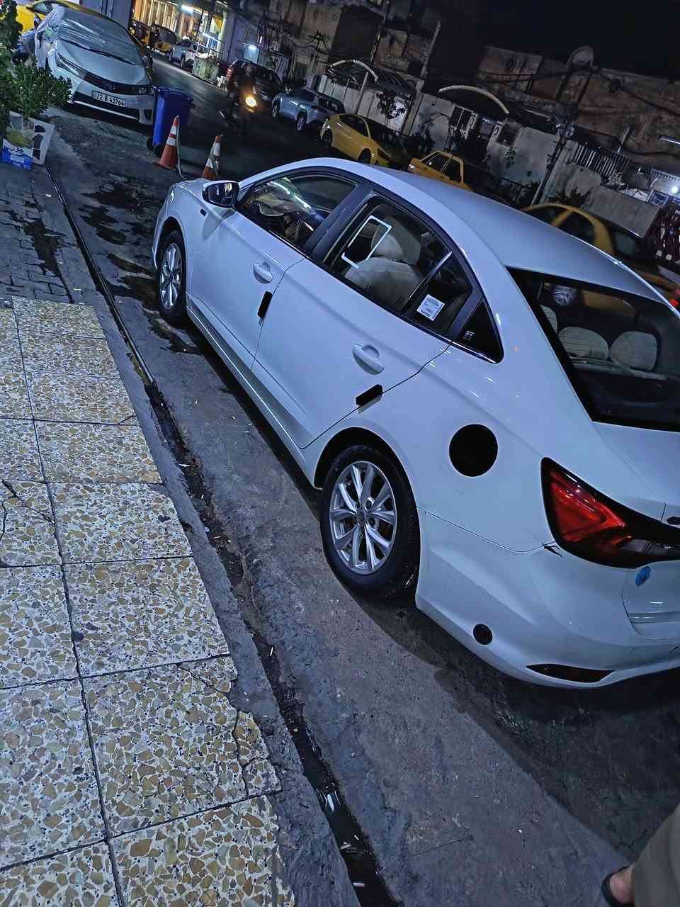 السلام عليكم عندي ام جي 5 موديل 2022 ماشيه30     سيار بيها طخه بالبنين بسيطه وبيها طخه بالقبق مال الشنطه طخه بسيطه رقم بغداد باسمي تحويل ثاني يوم بالسياره سعرها 88 وبيها مجال مكان السياره بغداد الكرخ الشيخ معروف مقابل شارع حيفا اي استفسار من رقم موجود اني ما متواجد على النت *********** سياره بيها منظومه غاز

