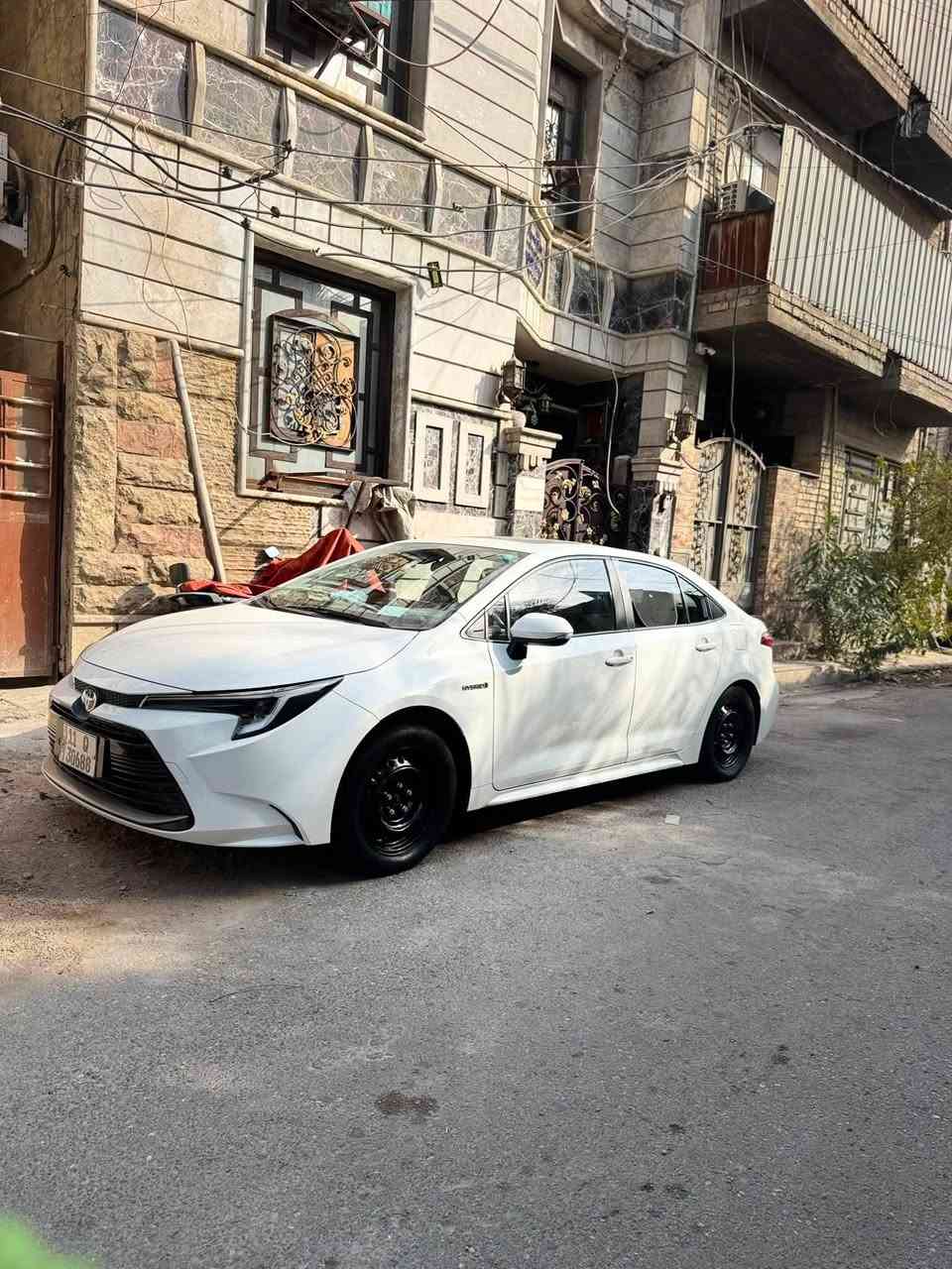 سلام عليكم 
كورلا هايبرد 2024 شكل الامريكي كافله عامه ماشيه 59 كيلو 
رادار 
تحكم سترين جهاين 
فتحه 
حساسات 
كشن جلد 
تخم تاير جديد 
سياره مابيه اي نقص مثل ما واضحه بالصور 
***********
