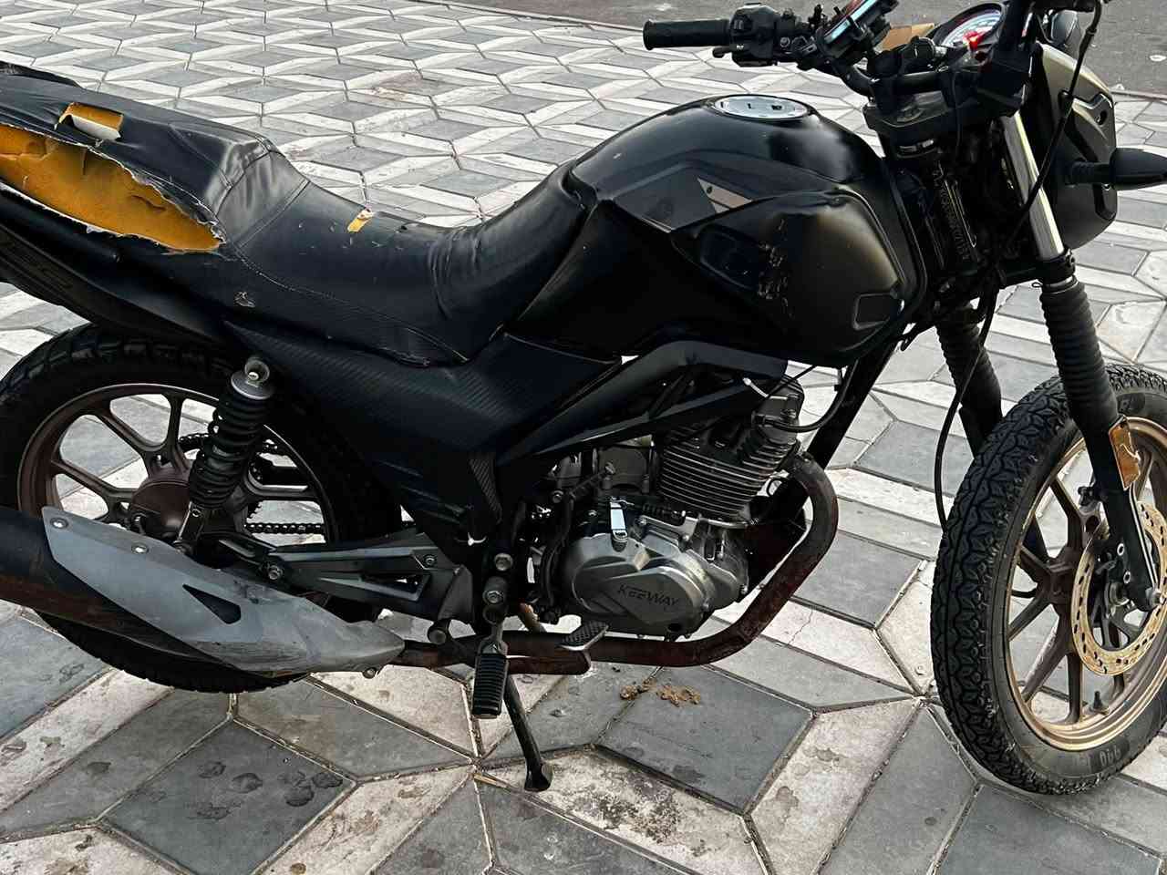 سلام عليكم دراجه Rkمديل 22 رقم بغداد انكليزي بسمي تحويل ثاني يوم السعر مليون و500 وبيها مجال
عنواني بغداد كويريش قرب علوه الرشيد 
تليفون ***********
