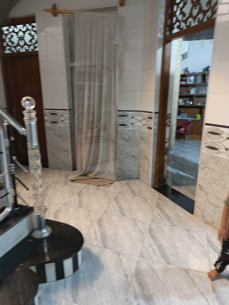 دار للبيع ٢٠٠ متر زراعي سند ٢٥ نادر الثانيه كراغول شارع الكبان الفرع المقابل صيدلية صفا الربيعي سابقن السعر ٩٥ مليون وبي مجال الاتصال بالرقم  ***********

