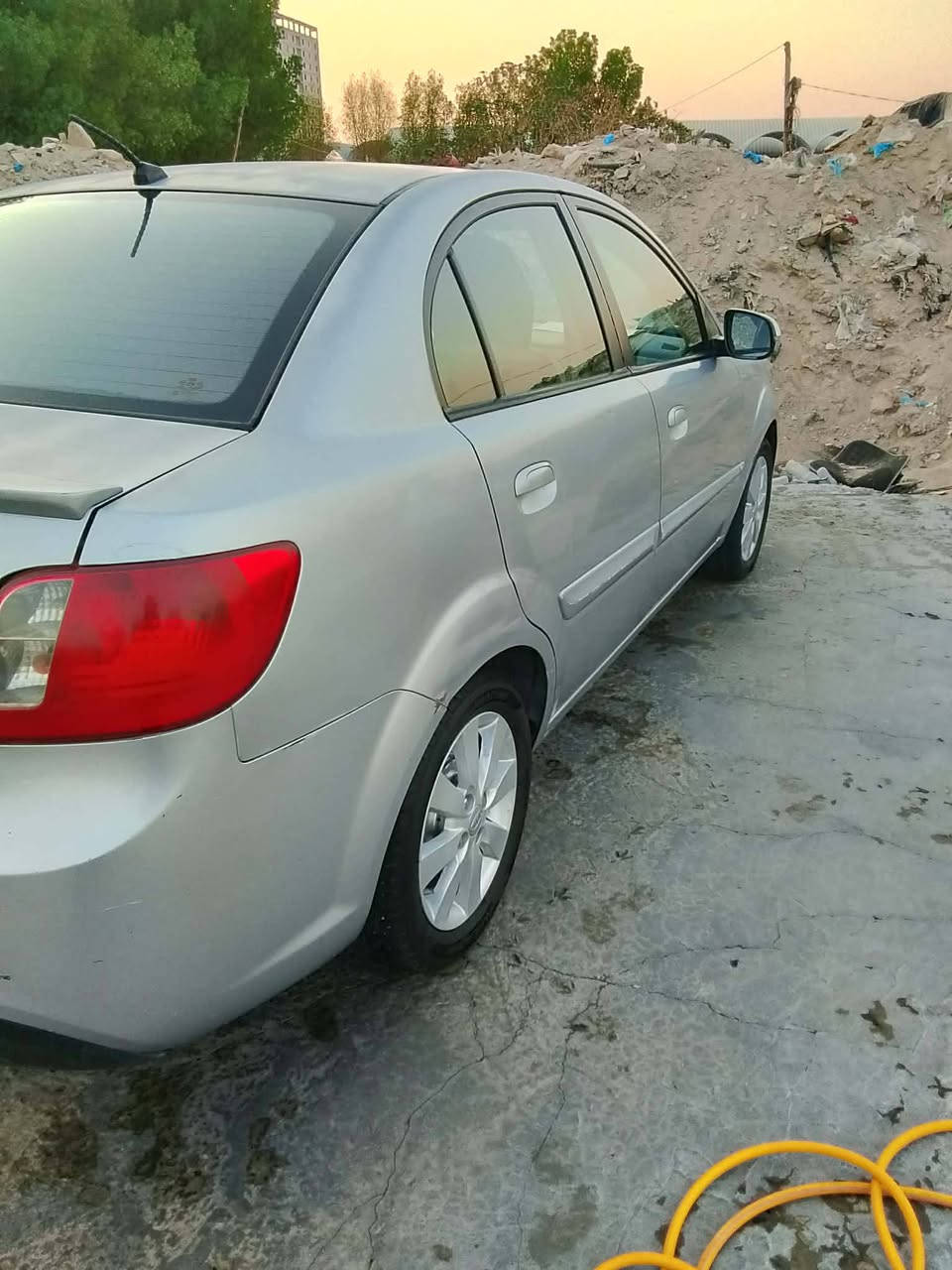 سلام عليكم كيه ريو موديل ٢٠١٢ بدون صبغ مكاني بغداد شارع حيفا *********** السعر 78بيه مجال مكينه كير مكفولات حداديه تخم تايرات تبريد ثلج بيه جارد خفيف مكينه 1600 رقم بغداد
