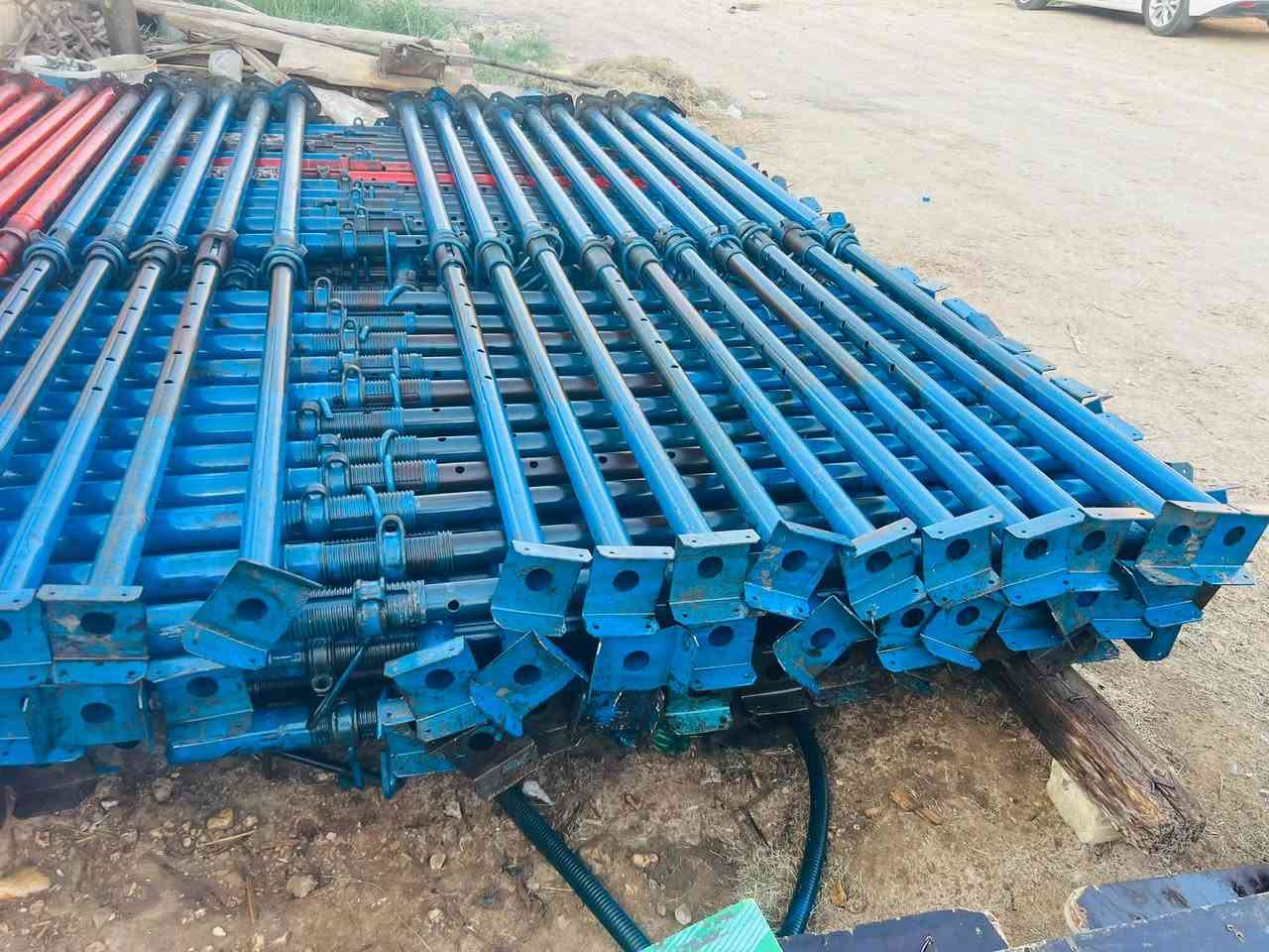 جكات لبيع سن خشن العدد ١٤٥ السعر مناسب ***********
