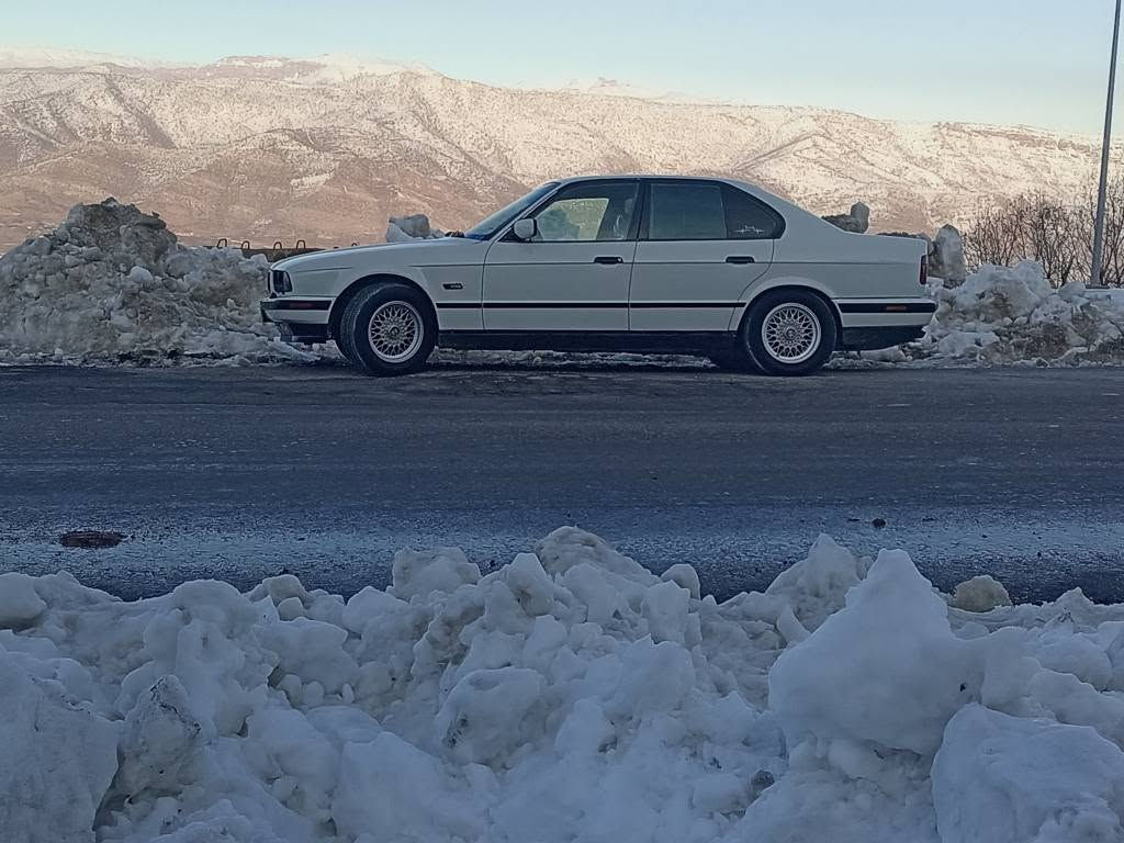 سلاوی خواتان لێبێ  bmw بۆفرۆشتن مۆدێل 91 گێروو مەکینەی 28 سەقەر ژیگەو رێگاوبان نوێ رەقەم باریک دووجام کارەبای تەبرید ساردوو گەرم لێدرانی قورسی نیە چاملغی لای سەکن بستەک بێ ژۆرێ لەگەل جەمپەچی زۆر خەفیفی پشتەوە غەرامەی هەیە سعری 45 مەعمەلە *********** أربيل, العراق
