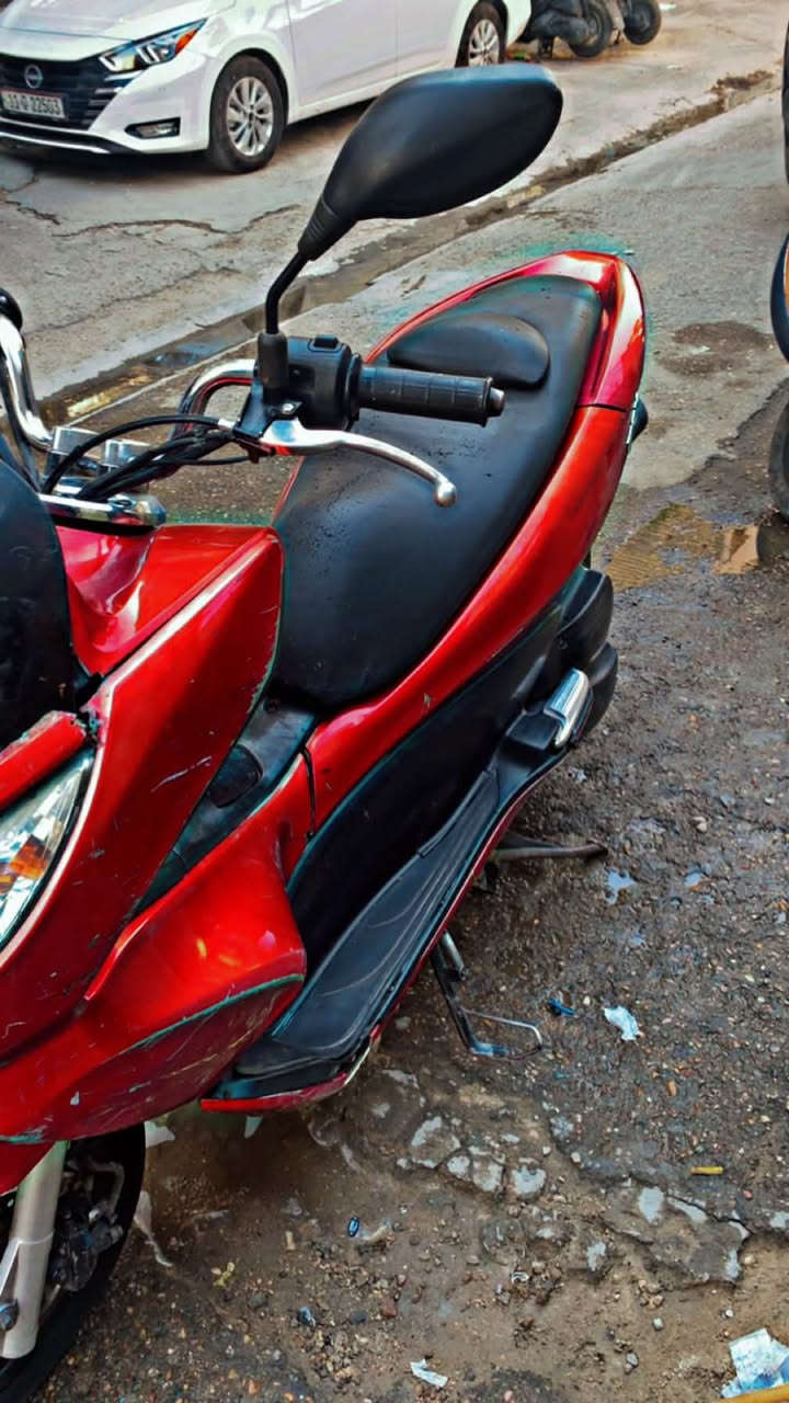 دراجه pcx للبيع ب ٨٥٠ مكاني الاعظميه رقم تلفون  ***********اتصال
واتساب ٠٧٧٦٠٥٠٠١٩
