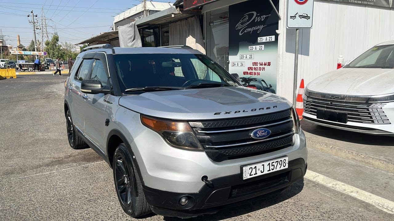 سلام عليكم   اكس بلور مديل 12 رقم سليمانيه  باسمي  تحويل مباشر
xlt 
 بانوراما  
  نص مواصفات  
سيارة حلوة جديدة جاهزة من كلشي ايشي متصرف 
عليهه   وارد ضرر جاملغ الخلفي وبلعراق  البابتين من جوة بيهن طخه خفيفه. ونصبغن  بدون اي دواخل او اي ارباك    ستفسار اكثر اتصال ***********
*********** وتساب.  غير متواجد ع الفيس.  مكلف بنشر.  
السعر ب116مجال قليل حك جيتك فقط 
مكان بغداد  محموديه.
