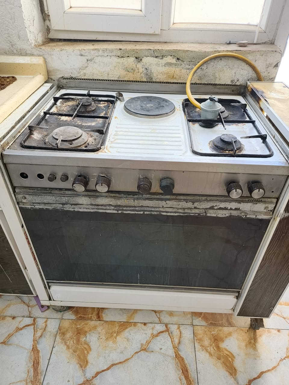 طباخ عشتار اصلي شغال سعر 75 
***********
