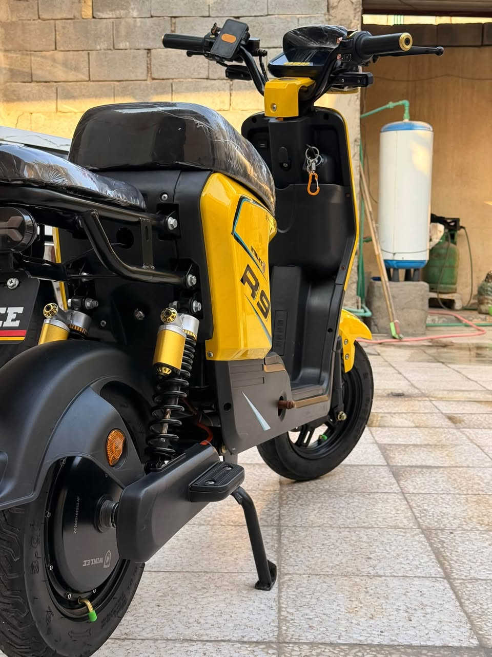 دراجه شحن للبيعR9كلش نضيفه اخت الجديد كفاله عامه بطاريات جددويلي 5كبار
سعر 475بيهه مجال قليل

البصره الهارثه***********
