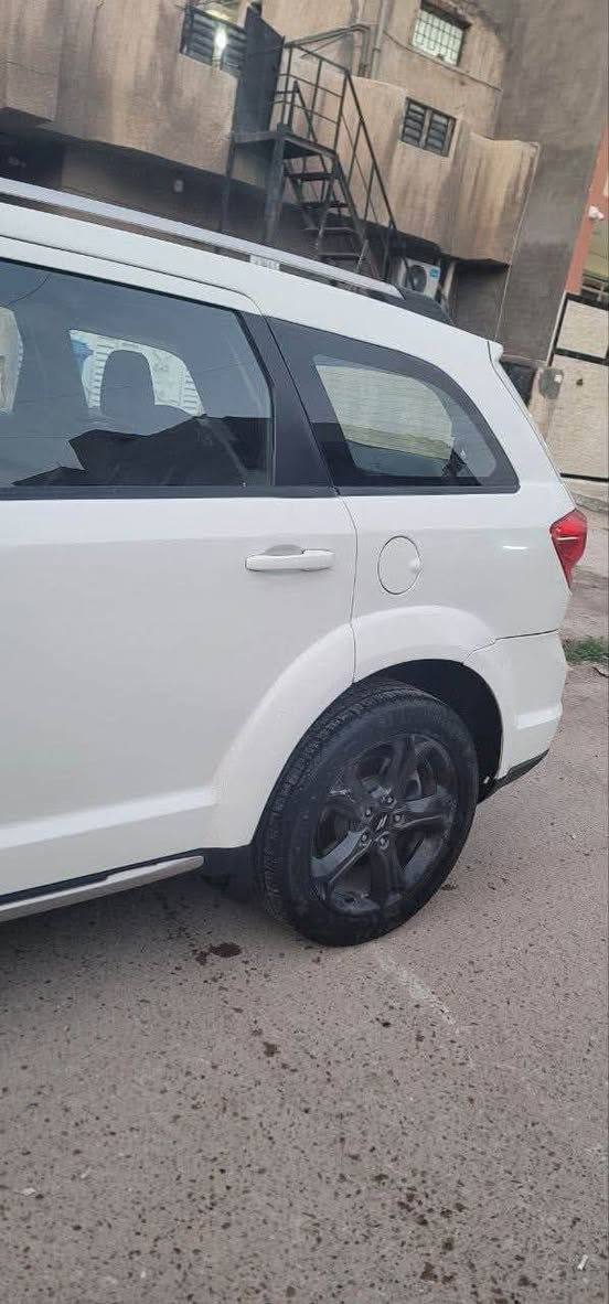 بيع او مراوس
دوج جورني موديل 2019 
سياره حلوه ونضيفه 
وارد امريكي ضربة صندوك وجاملغ أيمن  
بيها تصليحات ( اعتبرها صبغ عام) 
محرك مكفول 
الگير مبدل طابوكة قبل 5 اشهر 
(السعر 155 وبي مجال ) 
السنوية مجددة
والرقم مبدل انگليزي

للتواصل واتساب 
***********
