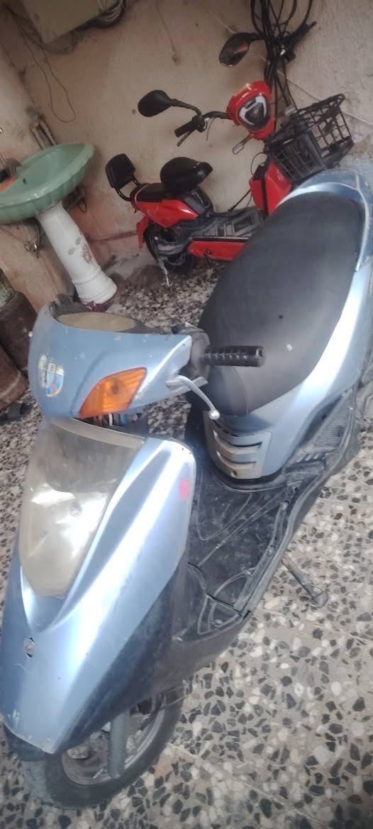 بريز ياباني ناعمه كهربائيات كلهه شغاله عوزهه باتري حالين عاطله تشتغل وتطفه ناعرف شبيهه سعرهه 250 مكاني بغداد أم لكبر ولغزلان ***********
