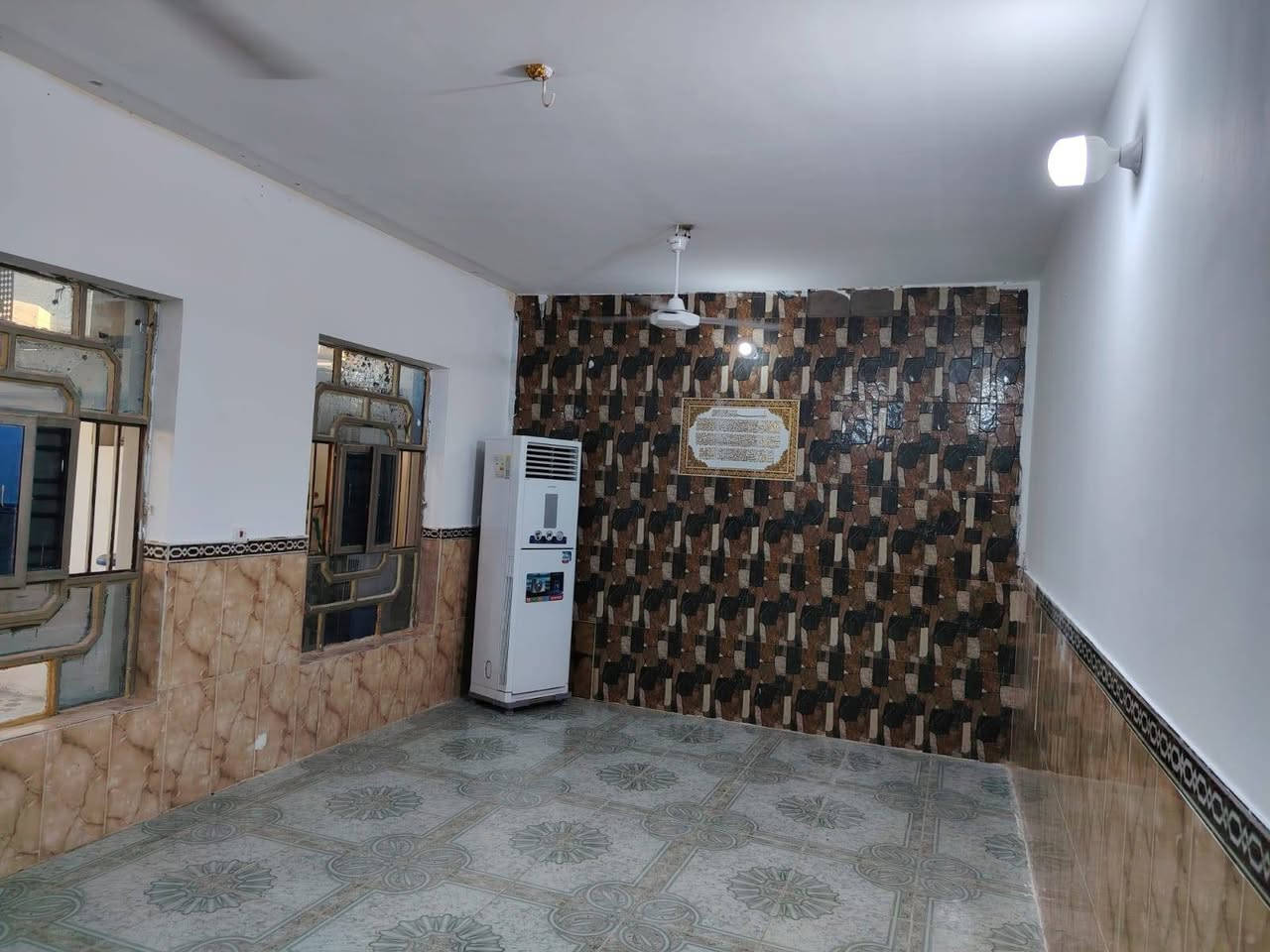 بيع مستعجل
بيت للبيع في حي الامين
قرب مدرسة الاعظميه
المساحه 250متر
شارع ١٠ متر
البيت مكون من غرفتين
السعر 140مليون قابل للتفاوض
مكتب عزت للعقار شارع 60قرب تقاطع جامع التقوى مقابل المول الجديد في حي التأميم
هاتف
***********
***********
