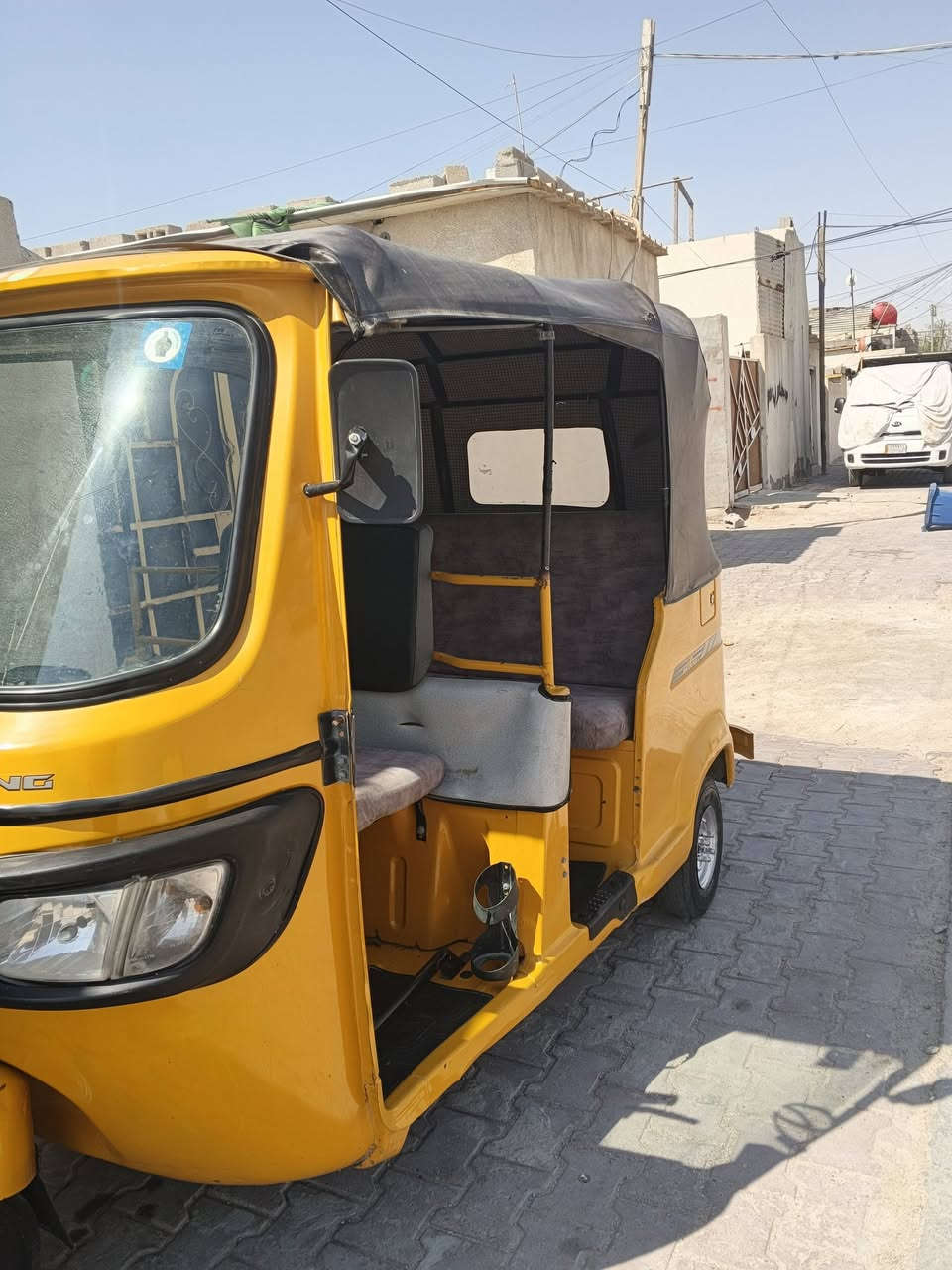 تكتك للبيع مديل 20 بدي مكفول السعر 5 و 800 لاتصال علرقم ***********
