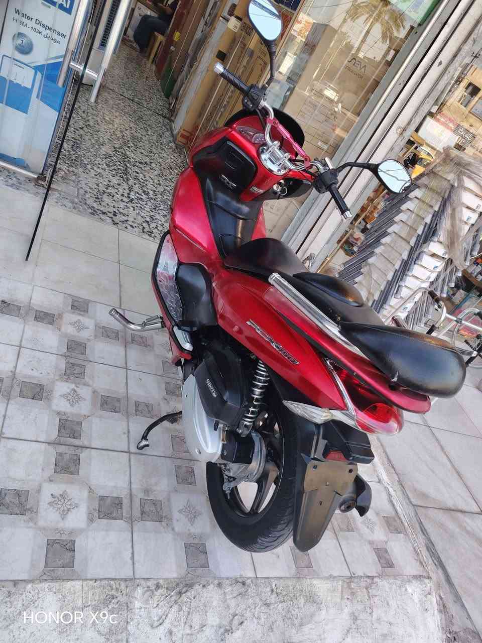 بي سي اكس الجيل الول مكينه ١٥٠ الدراجه كل نقص مابيها الدراجه خير  من الله وبيها تزويد الدراجه كامله من كلشي كل نقص مابيها السعر ١٢ وبيها مجال المكان بغداد حي العامل الرقم ***********
