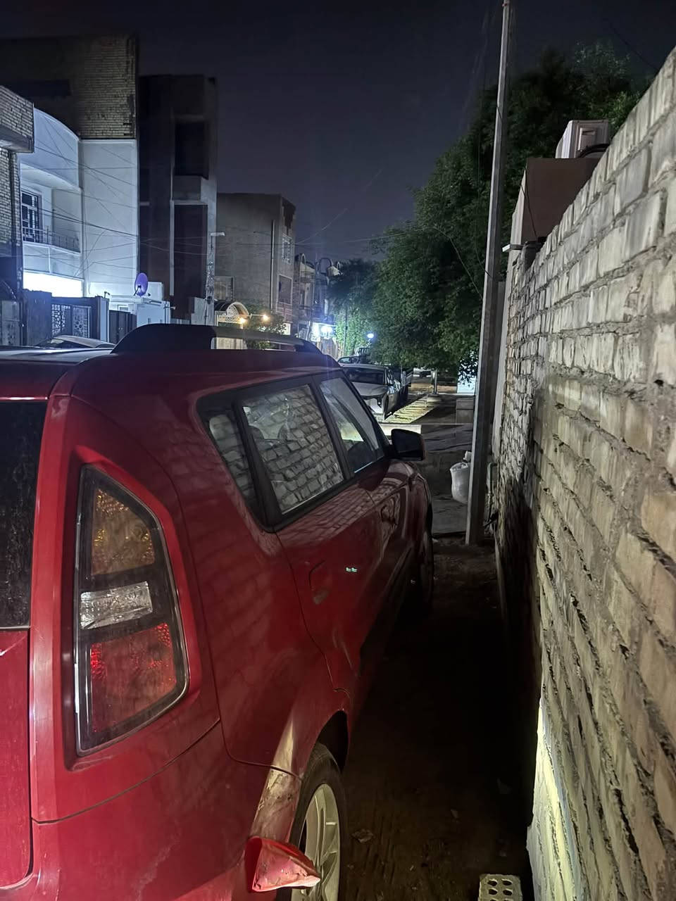 سياره صول مديل ٢٠١٠ خليج محرك ١٦٠٠ نظيفه ربع قطعه صبغ الجاملغ الخلفي ماشيه ٥٥ الف رقم بغداد الرقم ***********
