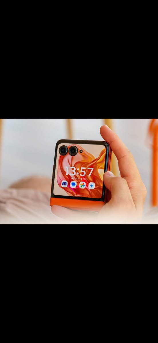 Motorola Razr 50s
ذاكرة 256/24
نظافه ۱۰۰٪
مع شاحنه وكفر
السعر 
375،000
المكان بغداد البياع
***********
