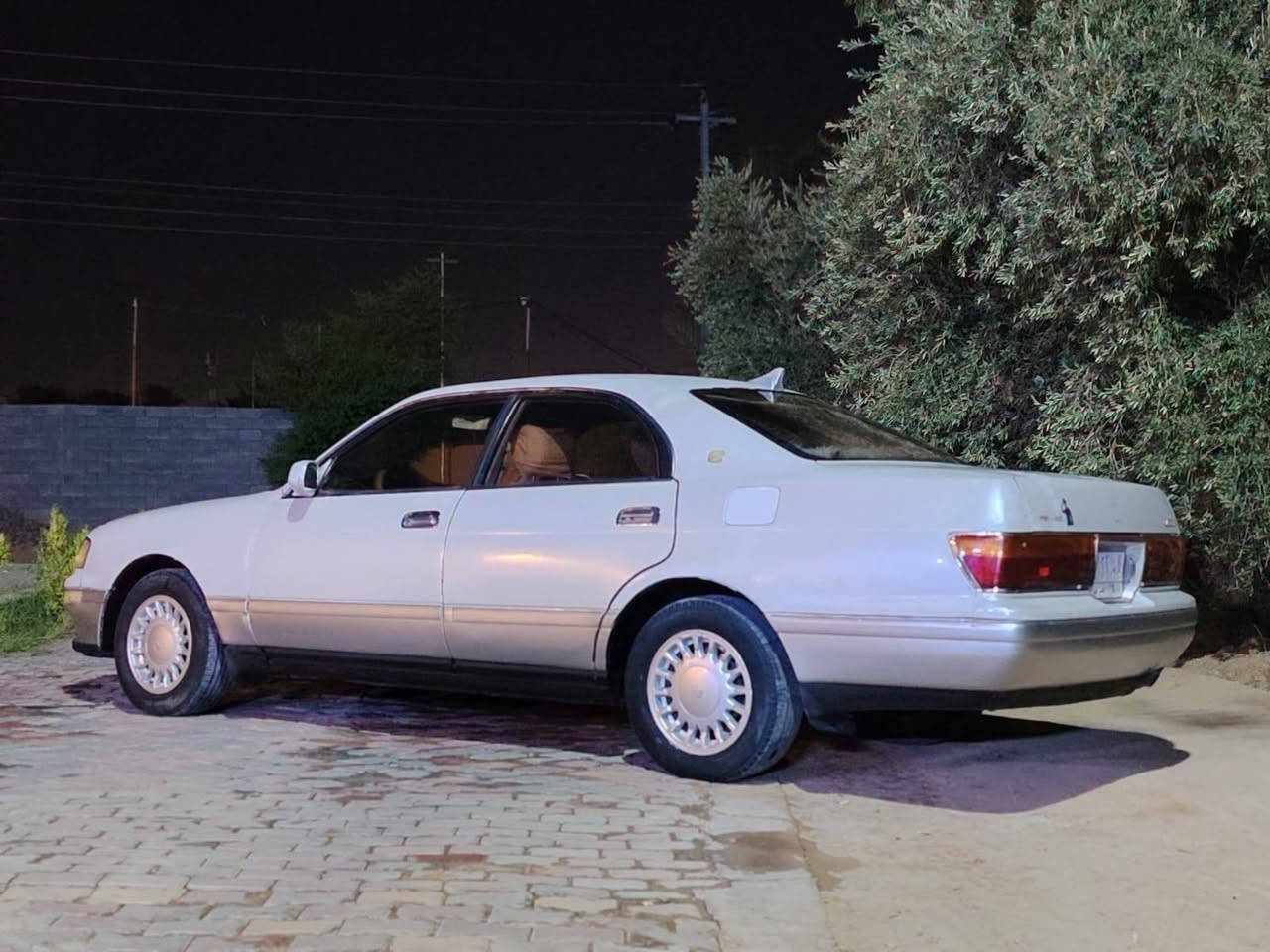 سلام عليكم 
سياره بطه للبيع مرتبه للجنايه 
منفصل 
 تحويل ثاني يوم 
مكفوله من گص ونقل جثه 
للاستفسار الاتصال على الرقم 
***********
