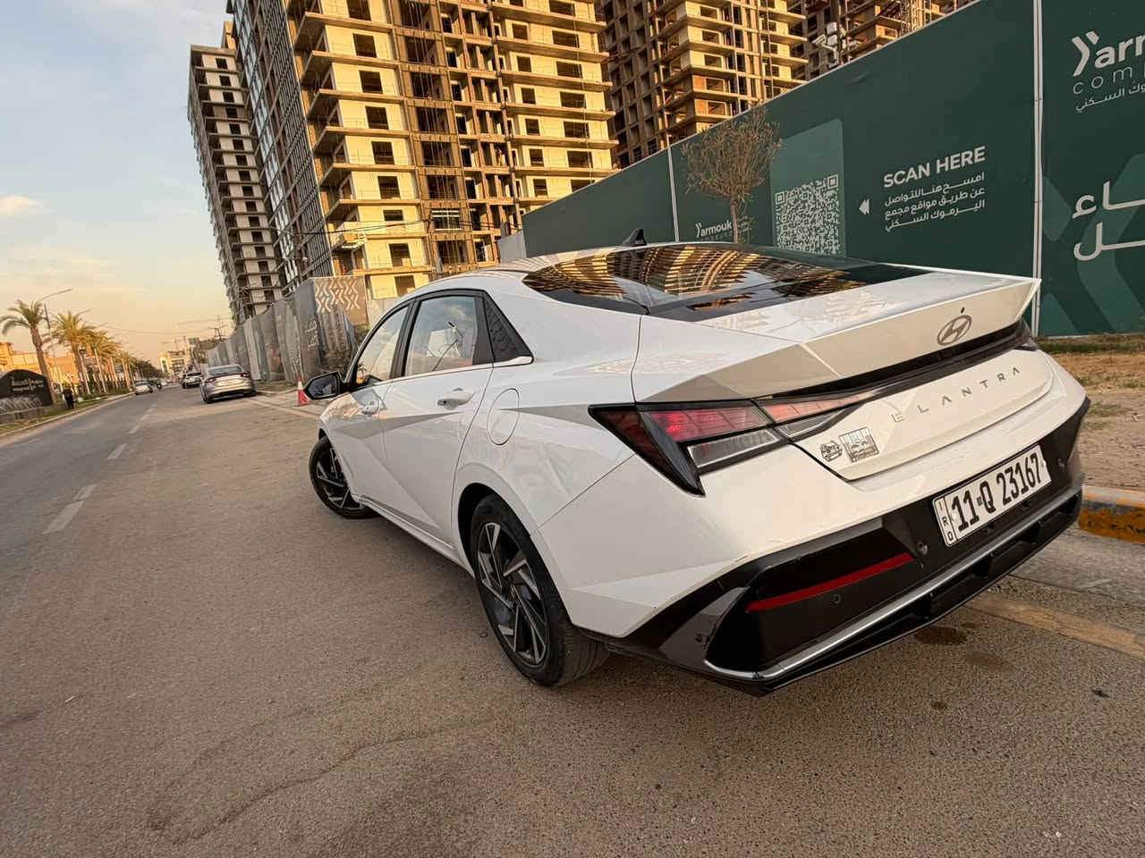 #للبيع
النترا 2024 تجميع صيني 

رقم بغداد 

محرك 1500 دبل نوزل 

كامرا دواره 

فتحه سقف

هندبريك اوتو

تحكمات ستيرن 

شاشه

تبريد قطعتين 

كشنات جلد

بصمه تشغيل 

مري شفط 

وباقي المواصفات معروفة 

بيها بارد بالباب الخلفي 

وصبغ بالدوسه بالأخير والسونار موجود وموضح كلشي 

سعرها 130 وبيها مجال 

مكان السياره بغداد #اليرموك
***********

