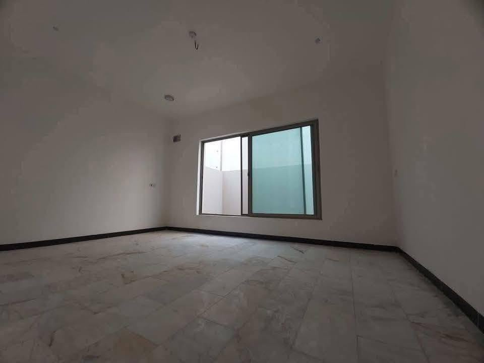 دار للإيجار • ٢٥٠م • ٤غرف