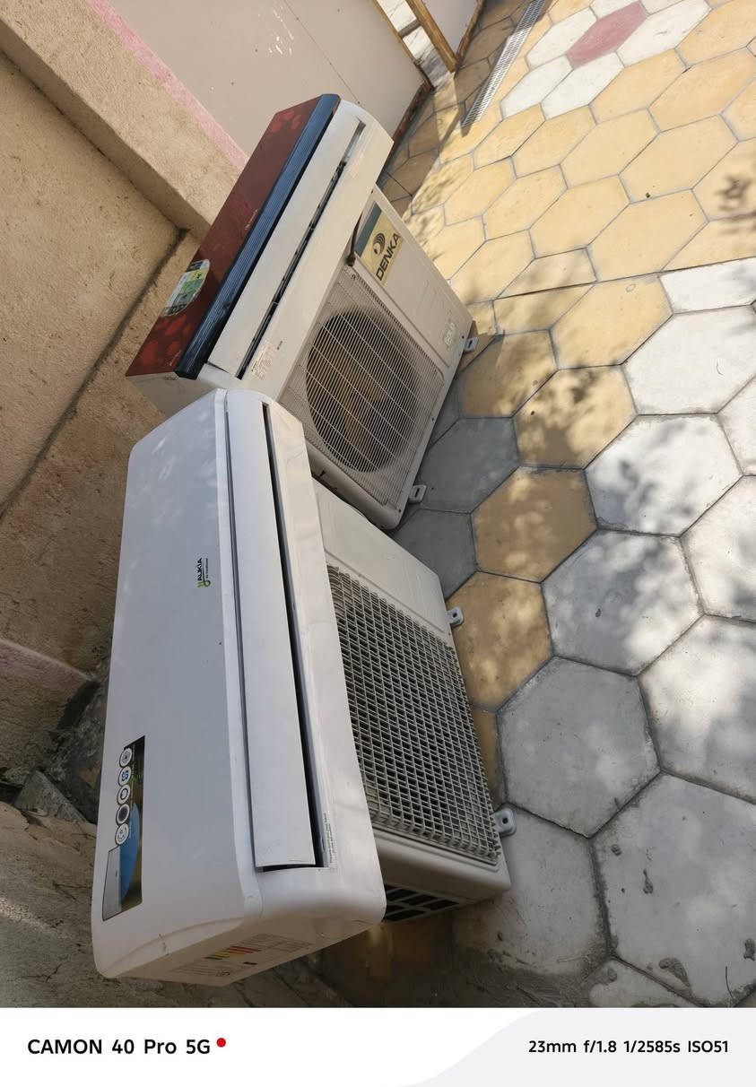 سلام عليكم سبالات ثنين طن دنكه غازه 22 والاكي غازه 410 شرط  النضافه على الفحص مكاني نجف كوفه عباسيه سعر ٣٥٠ الواحد اتواصل ع هذا الرقم ***********
