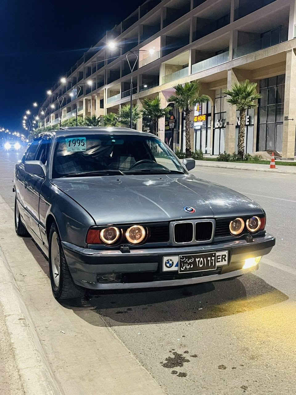 ‎سڵاوی خواتان لێبێت 
‎
‎bmw 520
‎
‎مه کینه 25
‎
‎گێر عادی 
‎
‎دوو جام کاره با 
‎
‎سڵاید 
‎
‎سلایت ئه ڵقه 
‎
‎شاشه ئایپاد 
‎
‎سه نه وی دیاله 
‎
‎سه یاره که له ڕه سمه که جوانتره 
‎
‎فرۆشتنی خێرا و مه عامه له یه کی برایانه 
‎
‎شوێن: سلێمانی 
‎
‎ڕه قه م :***********
‎***********
‎ السليمانية, العراق
