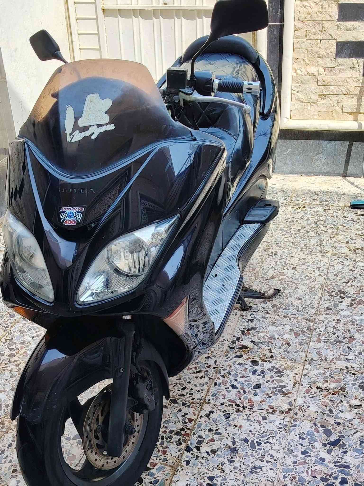 السلام عليكم فورزه 08 بصمه من كلشي جاهزة كهربائيات 

كلشي شغال لايت 4 حركات مثل ما موضح مفتوح بس والفا 

فقط   تايرات امامي خلفي جدد كله شغل

  دراجه خير من الله              اذا اكو دراجه ربع كير نصيفه اورس نطي فرق او فورزه 0. 10  مروس نطي فرق عادي 
 
السعر 650 وبيها مجال 
 
***********              
 
بي واتساب
