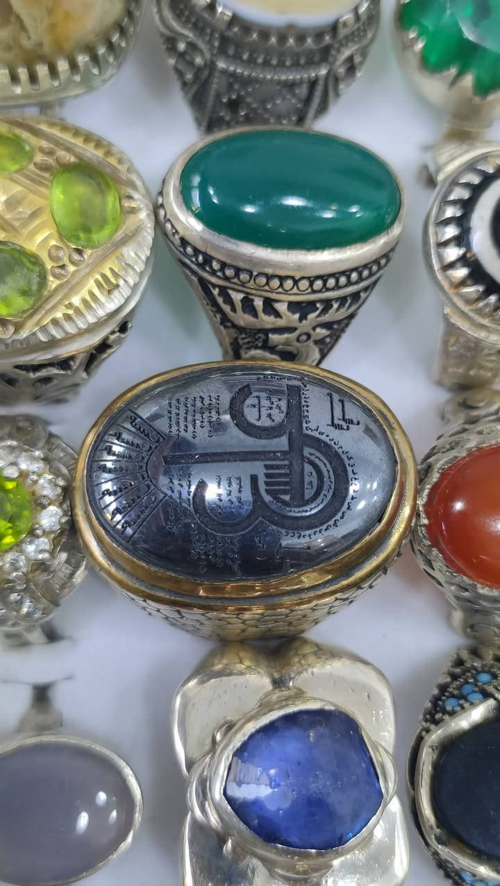كل قطعة وسعرها توصيل موجود جملة ومفرد 
***********
